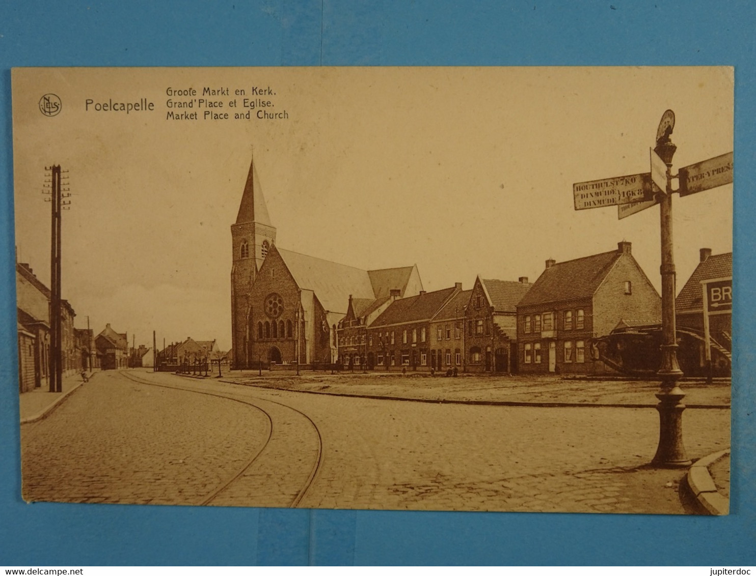 Poelcapelle Groote Markt En Kerk - Langemark-Poelkapelle