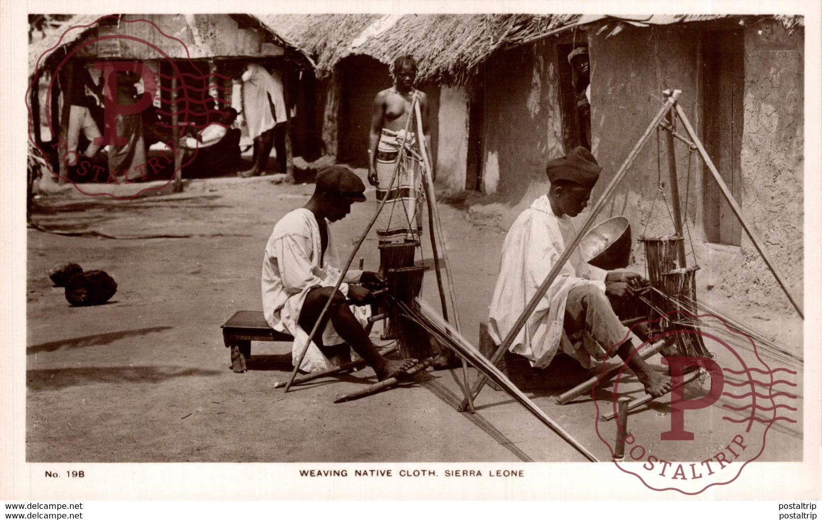 SIERRA LEONA // SIERRA LEONE. WEAVING NATIVE CLOTH - Sierra Leone