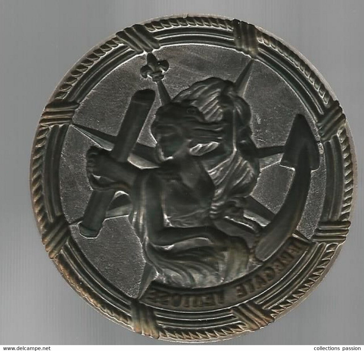Médaille De Tape De Bouche , FREGATE VENTOSE , Dia. 75 Mm ,71.50 Gr., Frais Fr. 3.35 E - Francia