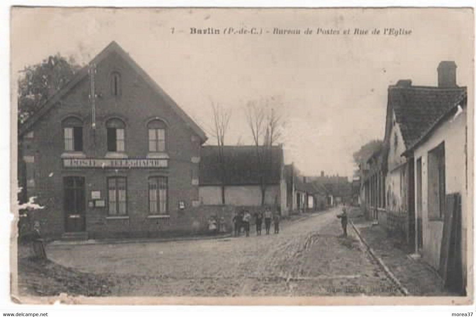BARLIN  Bureau De Postes Et Rue De L'église ( Carte Abimée Coté Gauche Voir Scan ) - Barlin