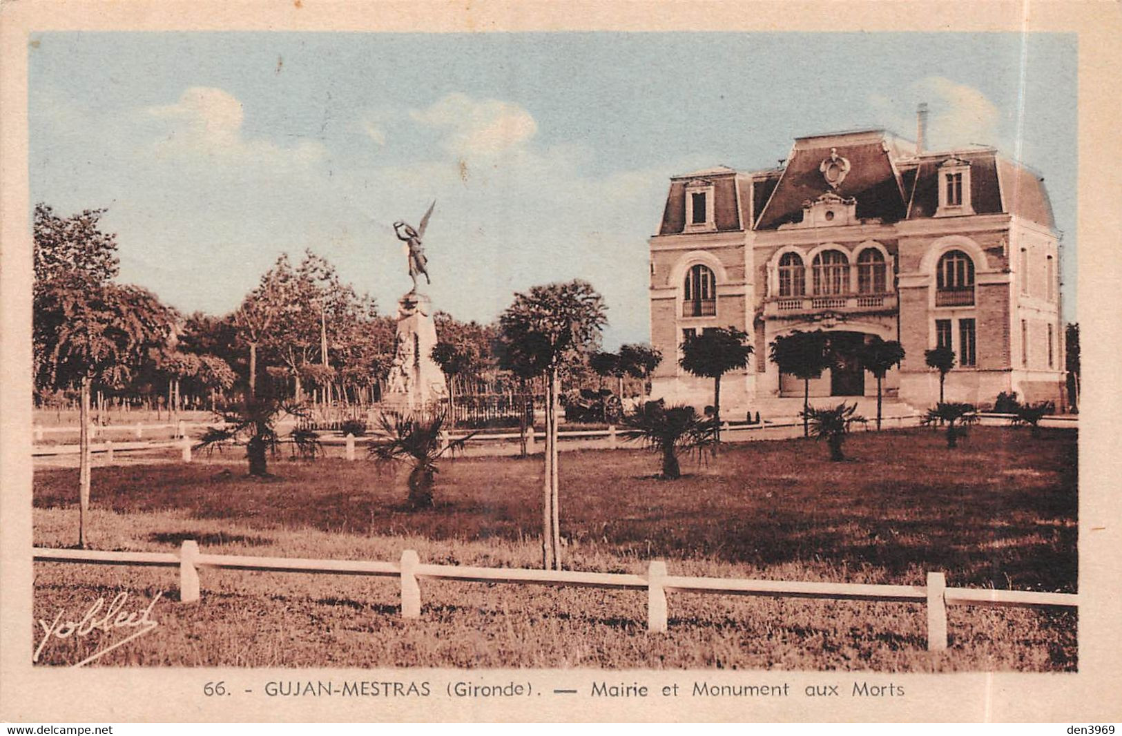 GUJAN-MESTRAS (Gironde) - Mairie Et Monument Aux Morts - Gujan-Mestras