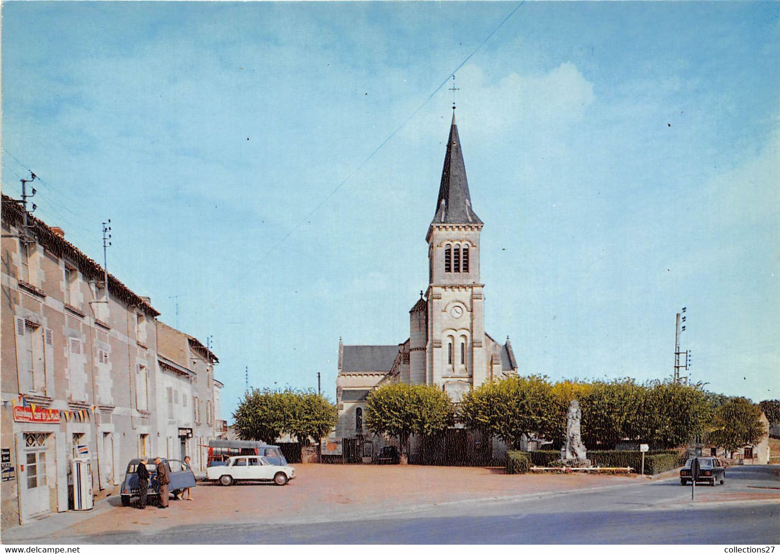 86-SAINT-GEORGES-LES-BAILLARGEAUX- LA PLACE DE L'EGLISE - Saint Georges Les Baillargeaux