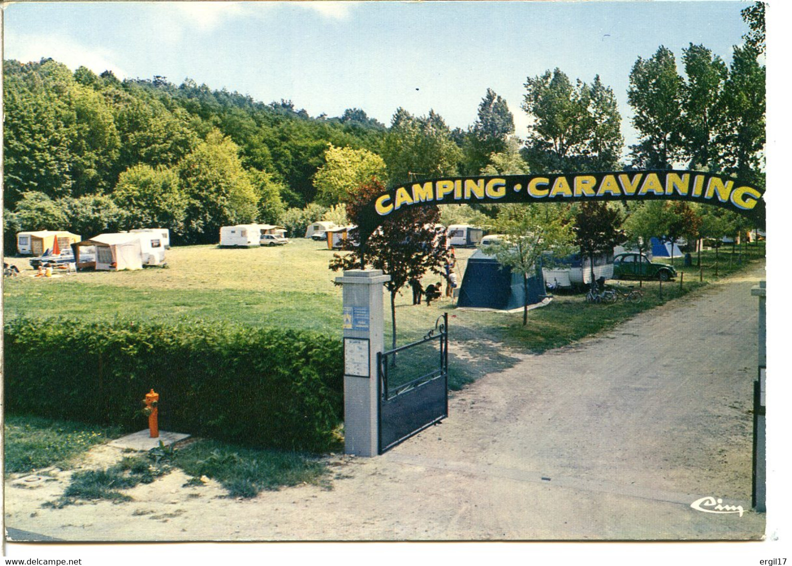 37380 REUGNY - Lot De 2 CPM - L'entrée Du Camping - Caravaning - Le Jardin Public Au Bord De La Brenne - Reugny