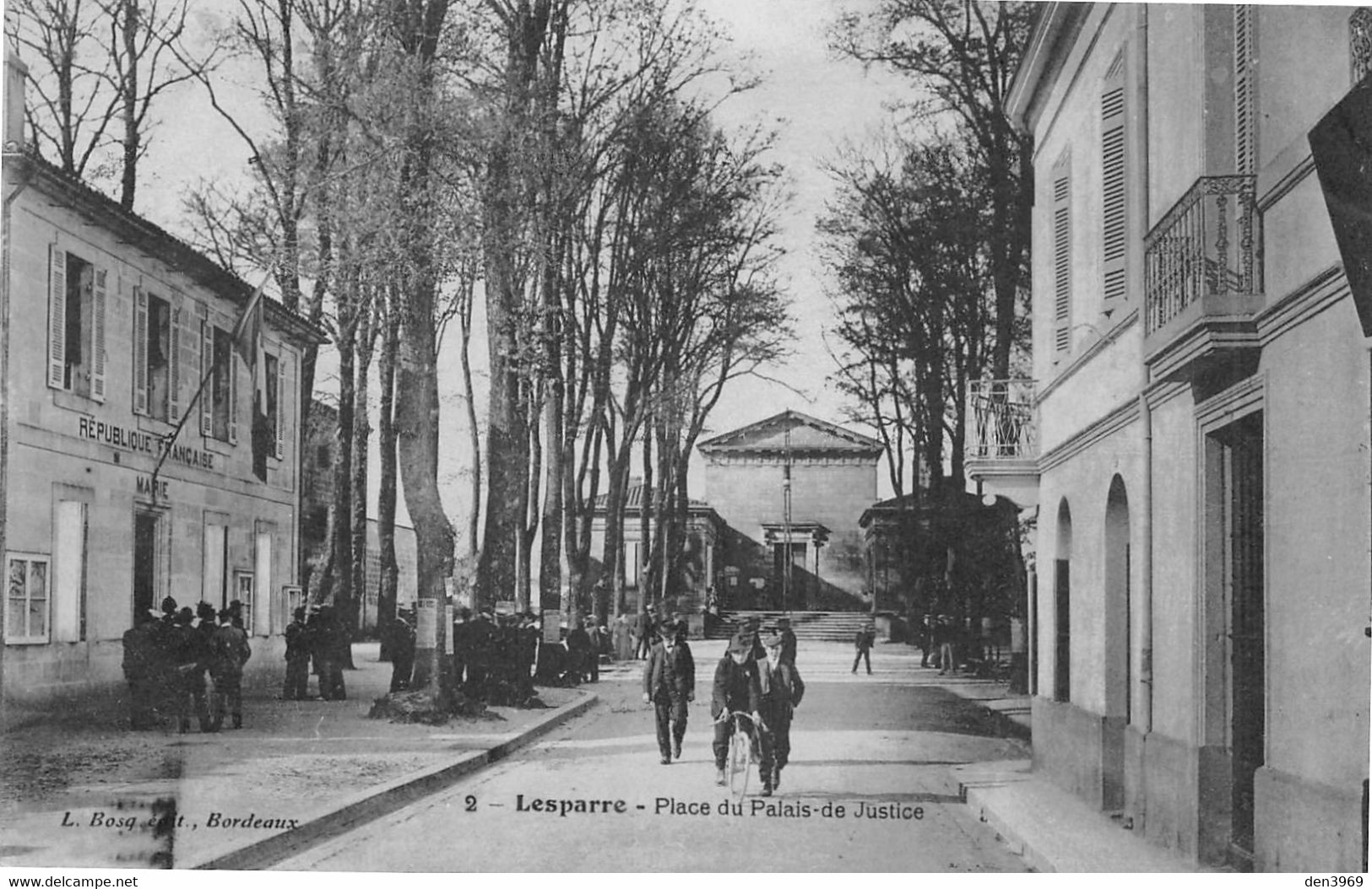 LESPARRE (Gironde) - Place Du Palais De Justice - Mairie - Lesparre Medoc