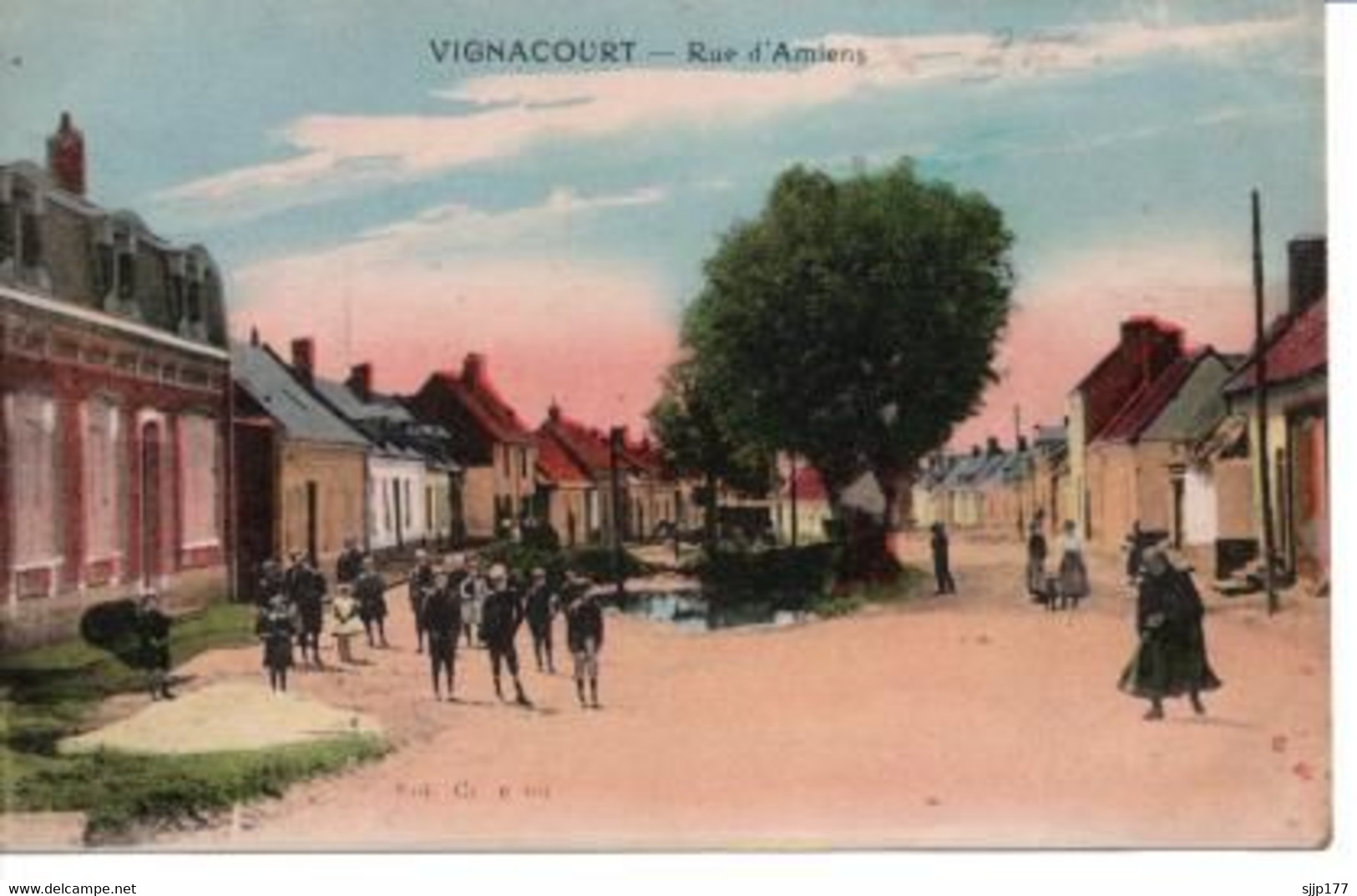 VIGNACOURT. Rue D'Amiens. - Vignacourt