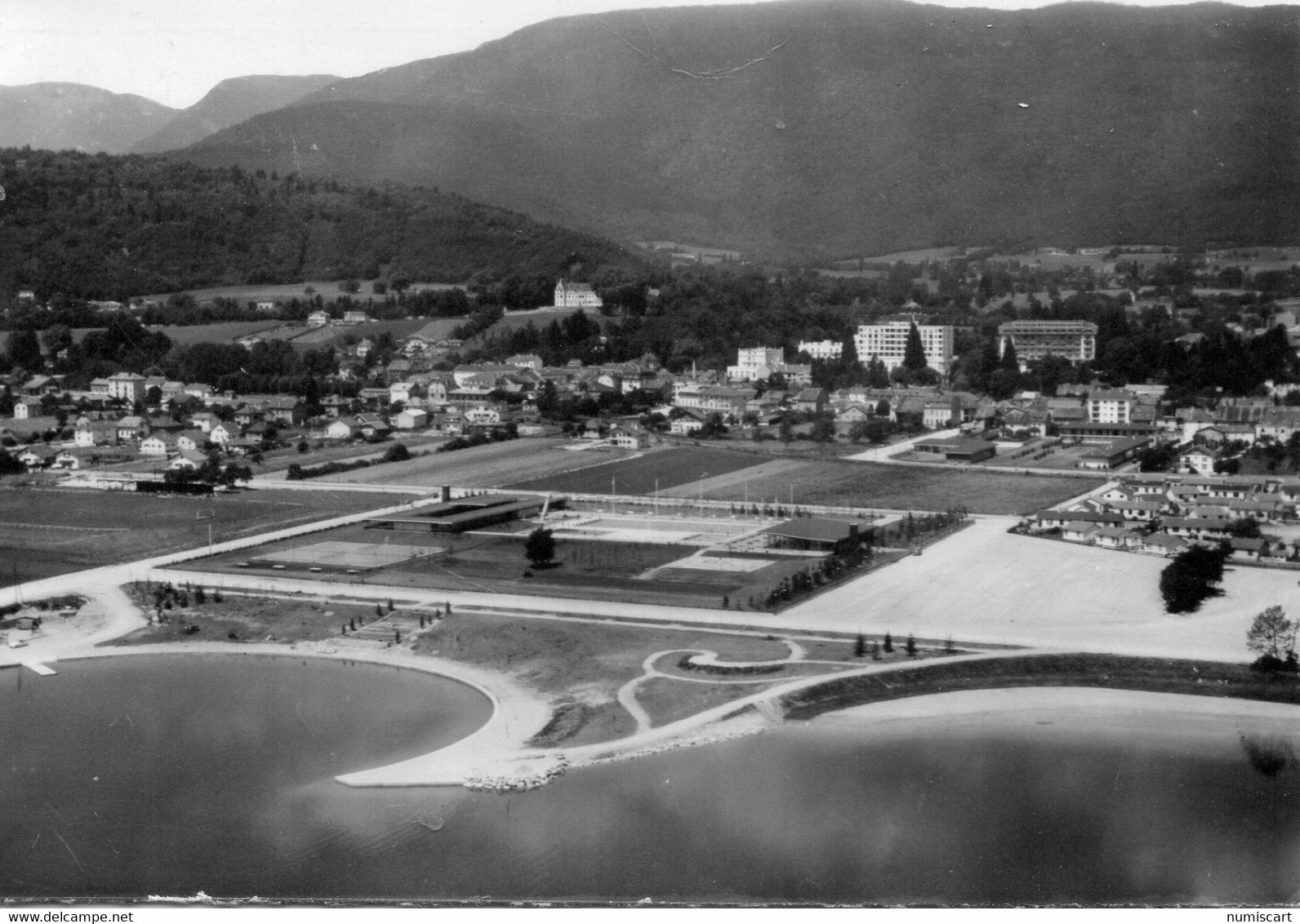 Divonne-les-Bains Le Lac La Piscine Belle Vue De La Ville - Divonne Les Bains