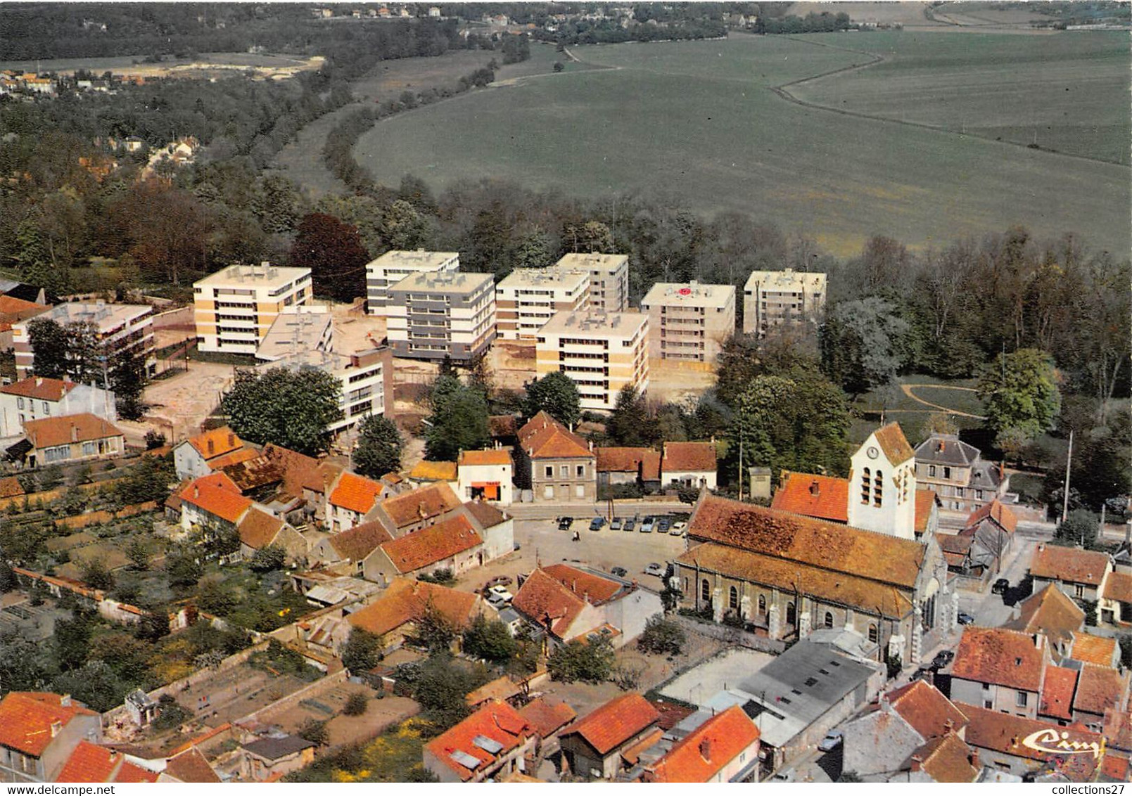 77-COMBS-LA-VILLE- VUE AERIENNE L'EGLISE ET LE VAL DE L'YERRES - Combs La Ville