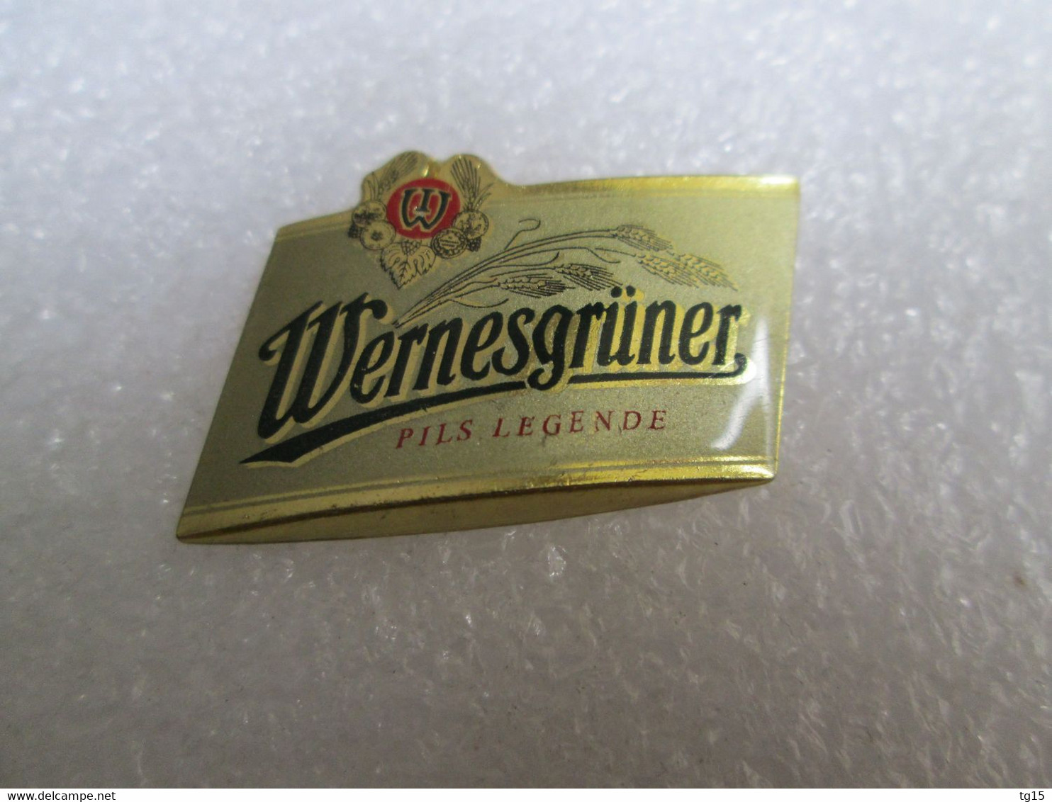 TOP  PIN'S    BIÈRE   WERNESGRÜNER   zamak vernis SUPERBE