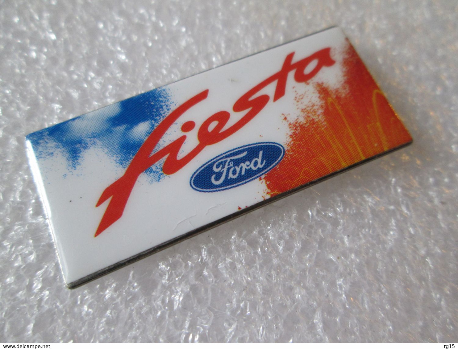 PIN'S     FORD   FIESTA - Ford