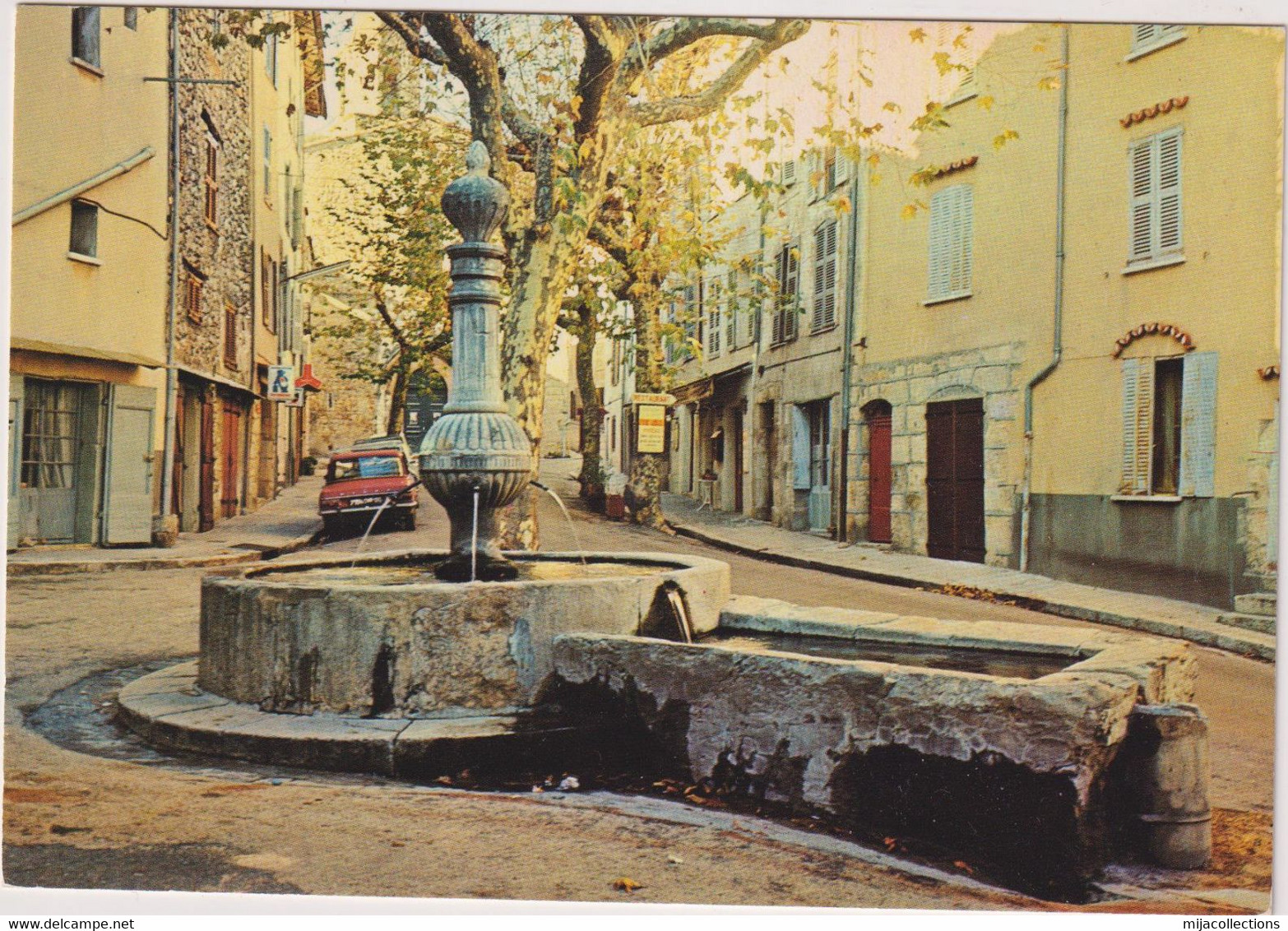 CPSM-D11- BARGEMON-fontaine De La Mairie-belle Carte Couleur - Bargemon