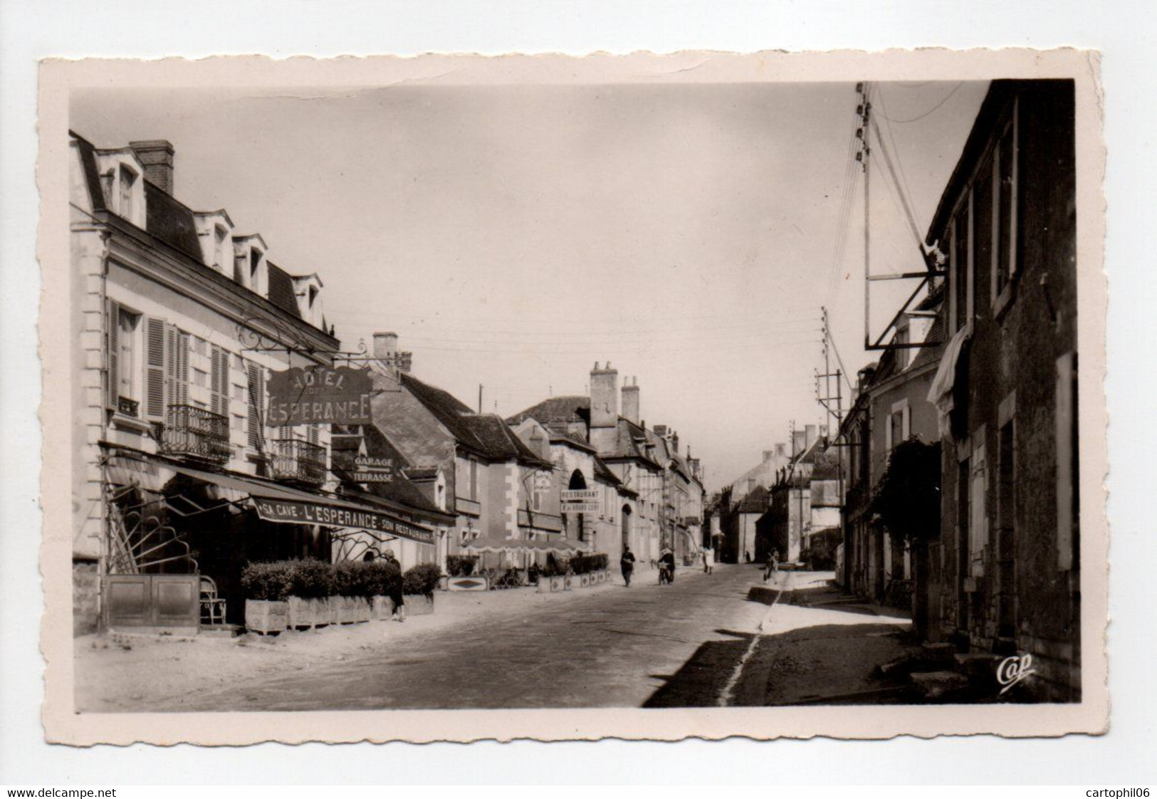 - CPSM POUILLY-SUR-LOIRE (58) - Route De Nevers Et Hôtel De L'Espérance 1952 - Photo CAP N° 37 - - Pouilly Sur Loire