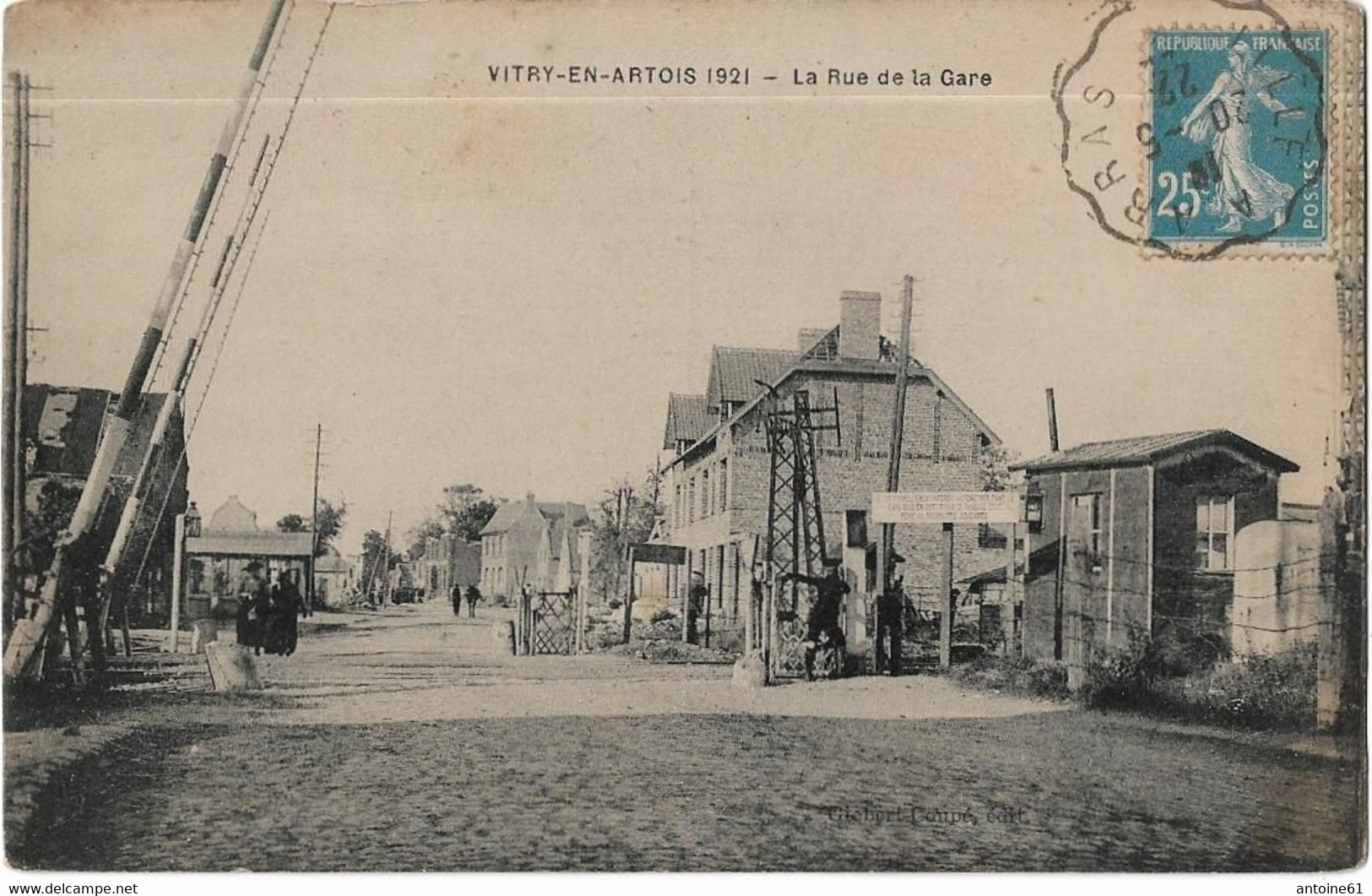 VITRY EN ARTOIS 1921 - La Rue De La Gare (passage à Niveau) - Vitry En Artois