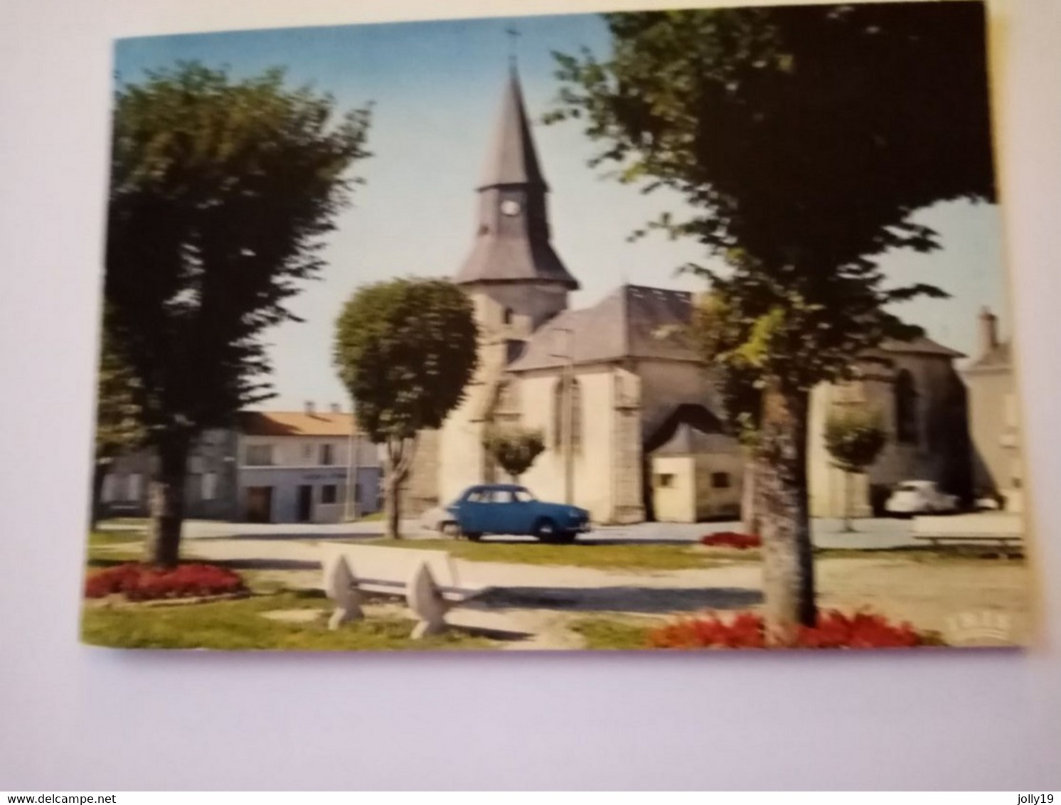 87  - LAURIERE - L'Eglise - Lauriere