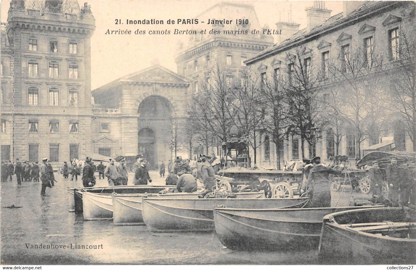 INONDATION DE PARIS , JANVIER 1910- ARRIVEE DES CANOTS BERTON ET DES MARINS DE L'ETAT - De Overstroming Van 1910
