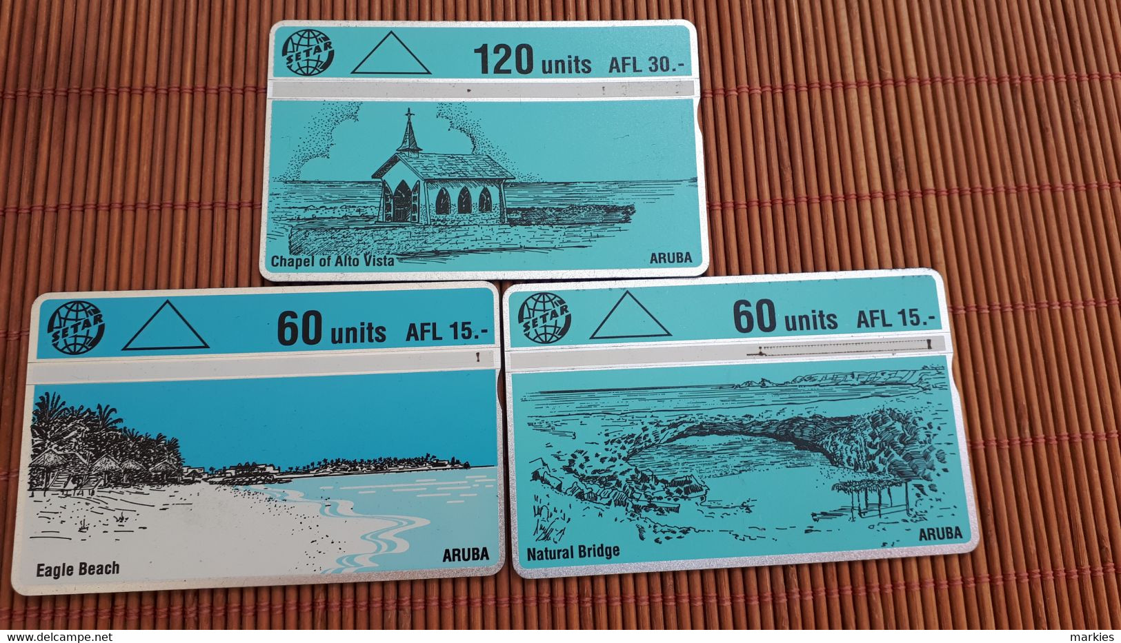 3 Cards Aruba 204C+251C+310A - Aruba