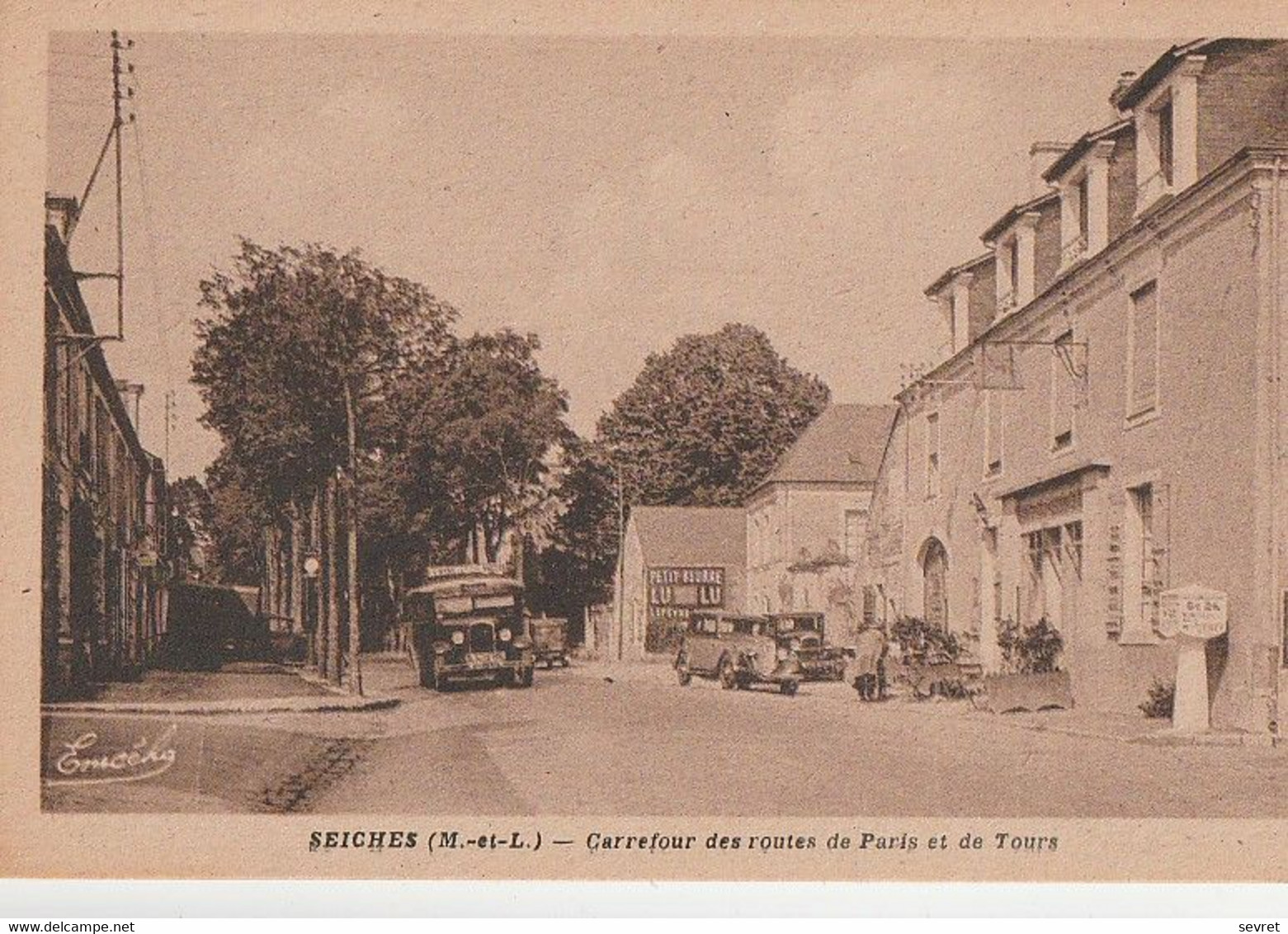 SEICHES. - Carrefour Des Routes De Paris Et De Tours -  Borne Michelin - Seiches Sur Le Loir