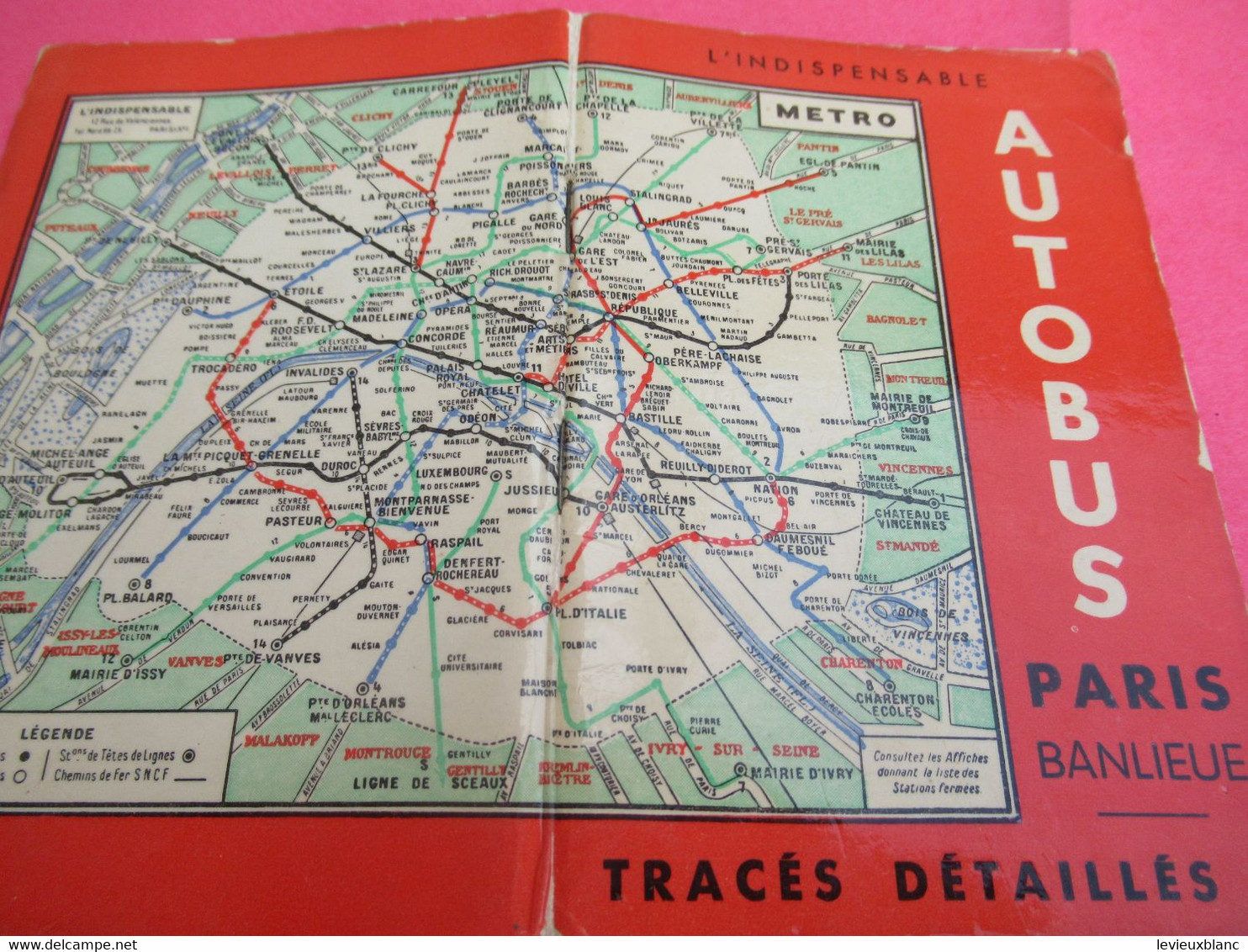 Petit Guide de poche/ L'INDISPENSABLE/ Autobus Paris Banlieue/ Tracés détaillés/ Vers 1945-1950   TRA63