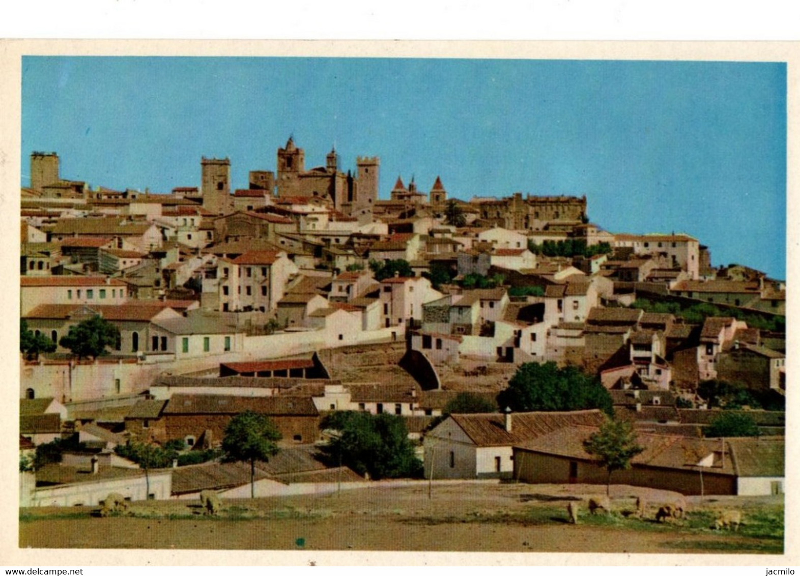 1. - CACERES.  Parte Antigua  (Vista Parcial).   ETAT NEUF.  Voir SCANS Recto-verso - Cáceres