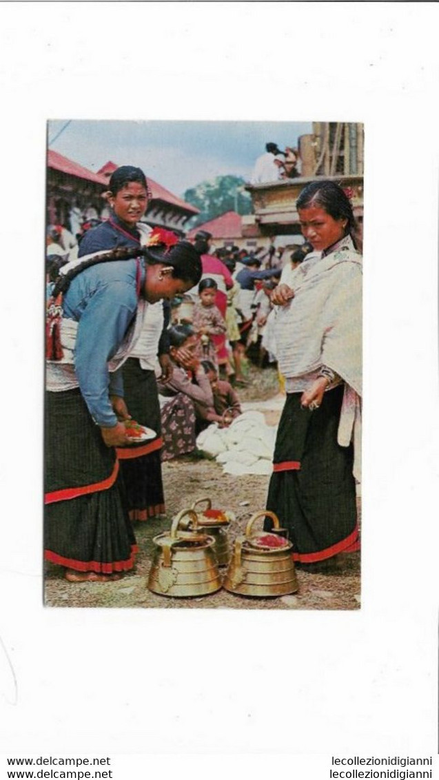 475) Cortolina Nepal Typical Women Of Kathmandu Valley Prepiring For Worship Vg 1973 With Stamps Nach Detmold Germania - Népal