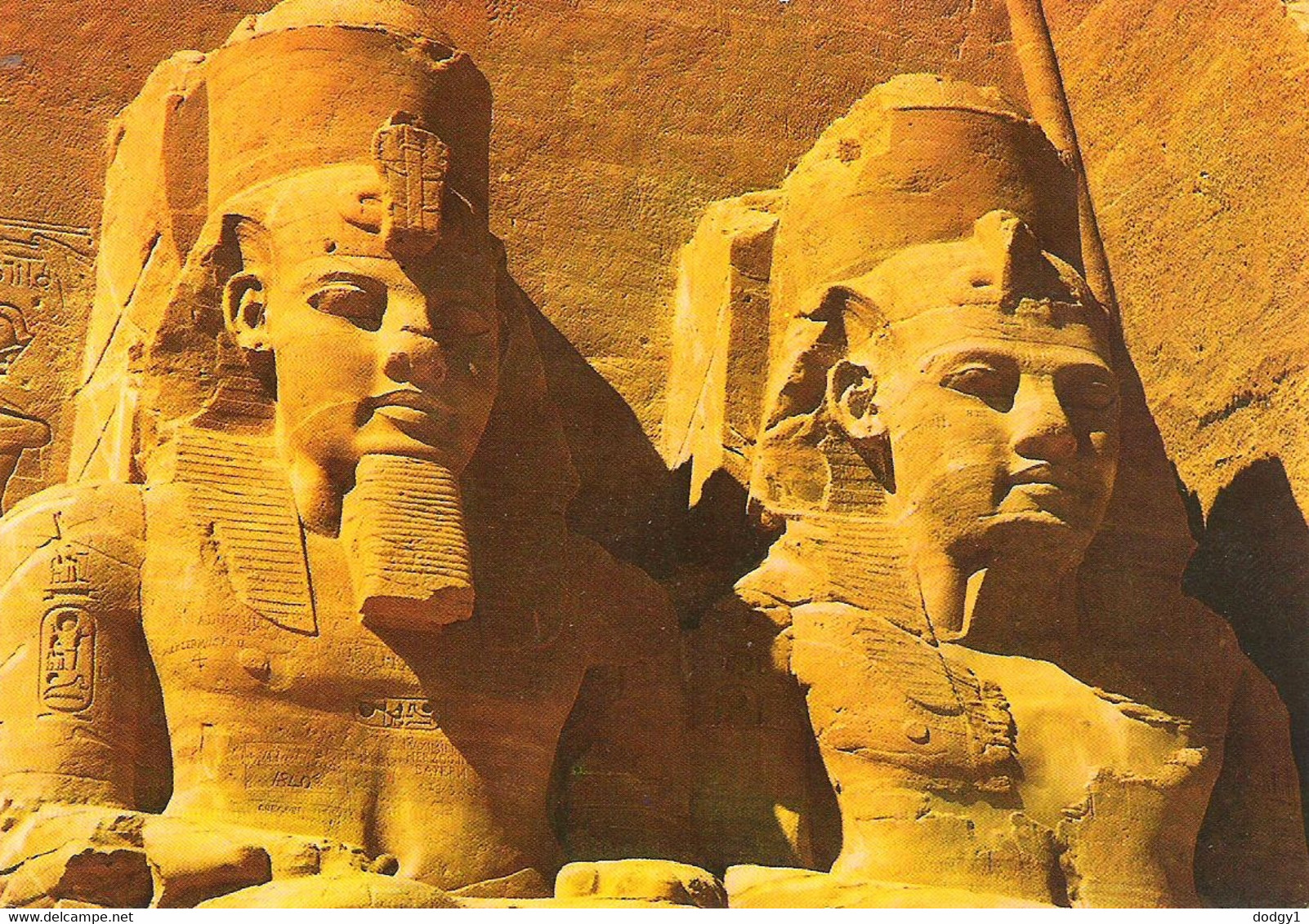 TEMPLE OF RAMSES II, ABOU SIMBEL, EGYPT. USED POSTCARD Lg3 - Abu Simbel Temples