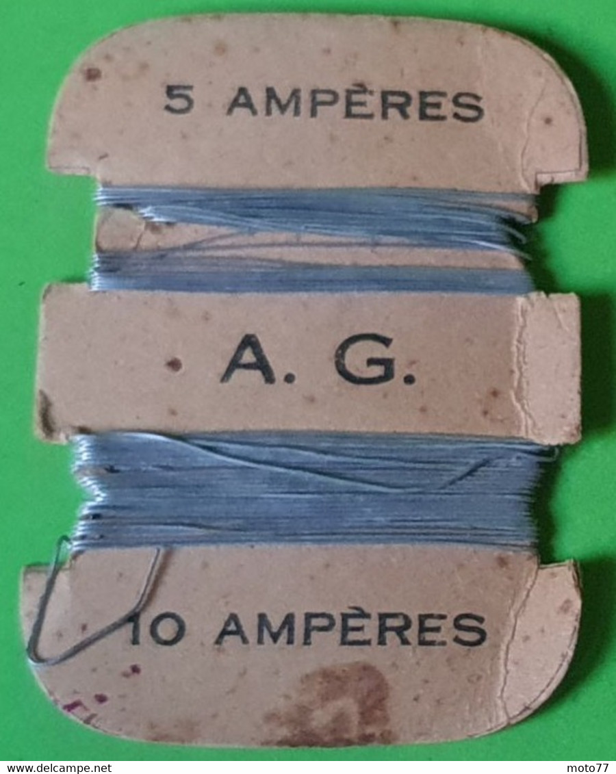 Lot 3 anciens appareils ÉLECTRIQUE Support FUSIBLE Bakélite et RECHARGE fil 2.5 5 et 10 ampères - vers 1940