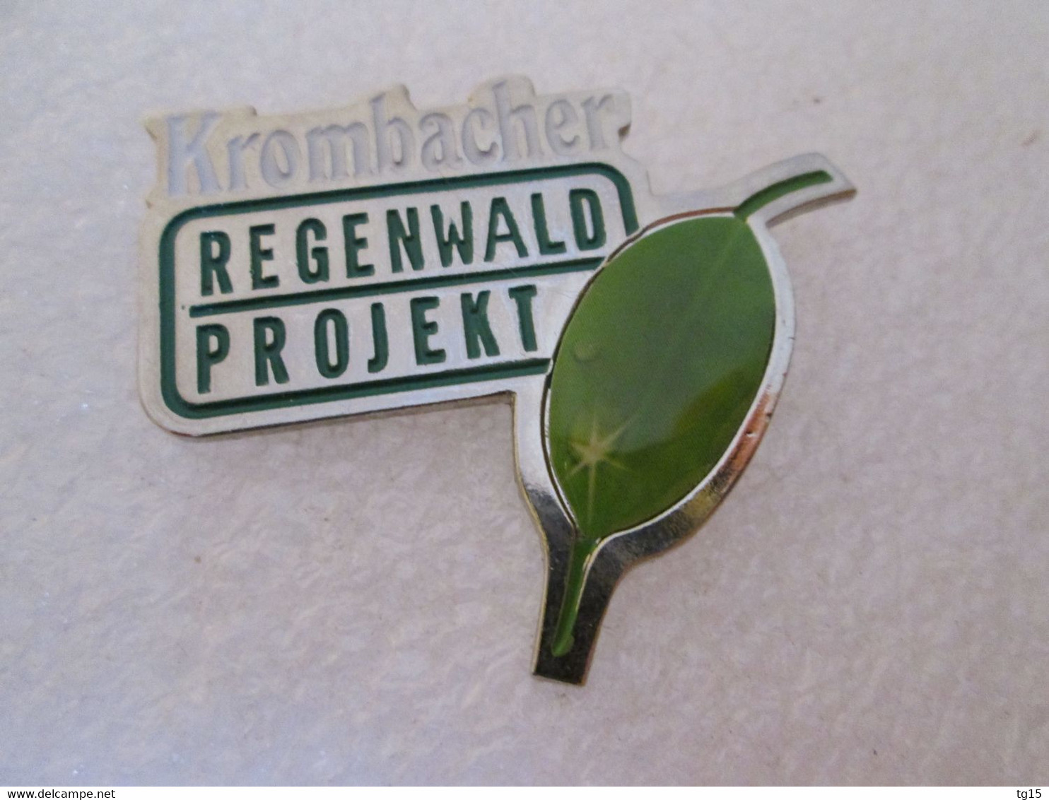 PIN'S   BIÈRE  KROMBACHER  REGENWALD  PROJEKT - Bière