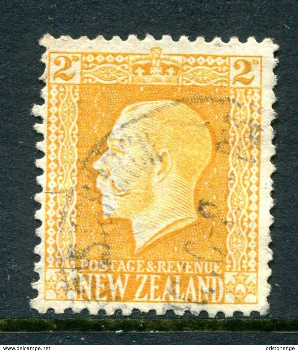 New Zealand 1915-30 KGV - Recess - P.14 X 13½ - 2d Yellow Used (SG 418) - Usados