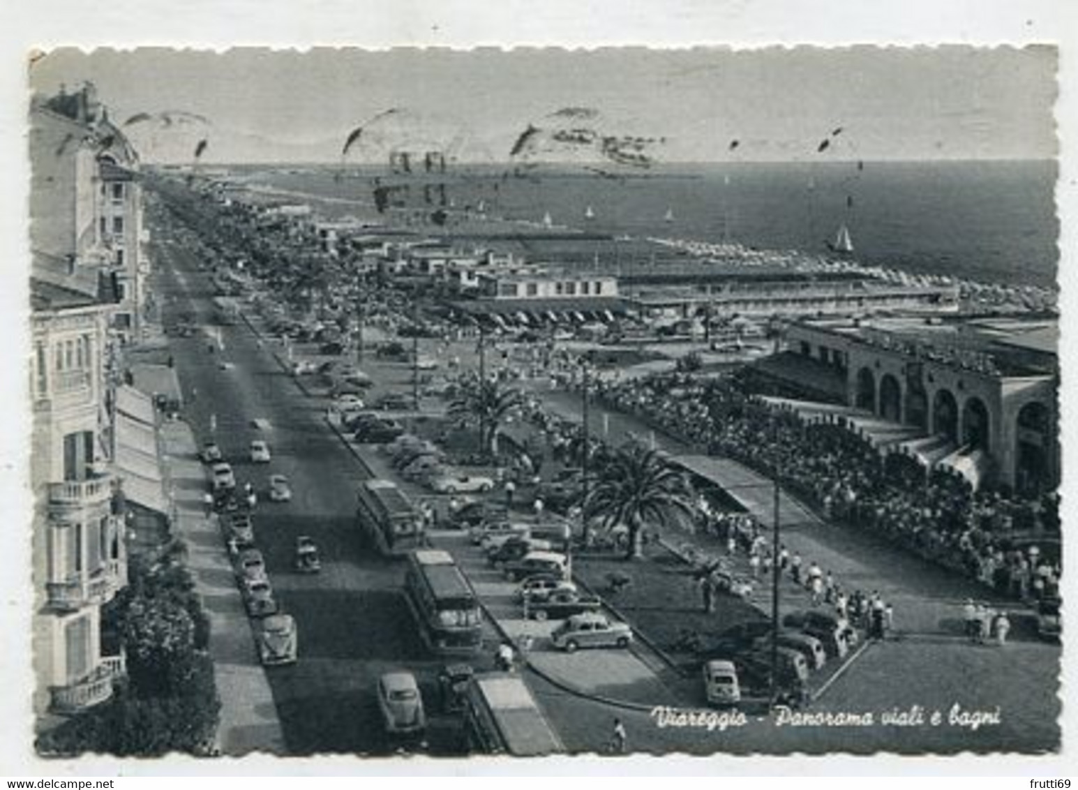 AK 063547 ITALY - Viareggio - Panorama Viali E Bagni - Viareggio