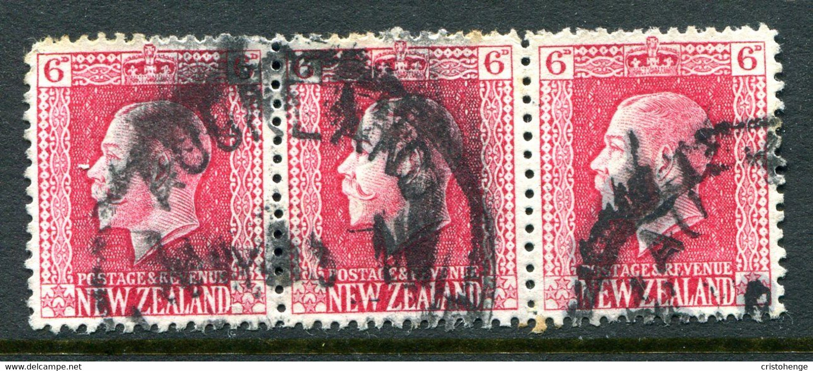 New Zealand 1915-30 KGV - Recess - P.14 X 13½ - 6d Carmine Strip Used (SG 425) - Used Stamps