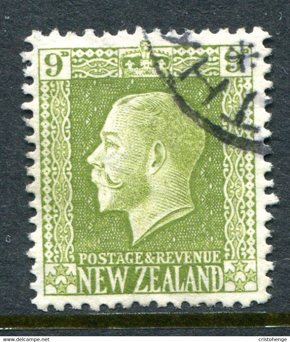 New Zealand 1915-30 KGV - Recess - P.14 X 14½ - 9d Sage-green Used (SG 429e) - Oblitérés