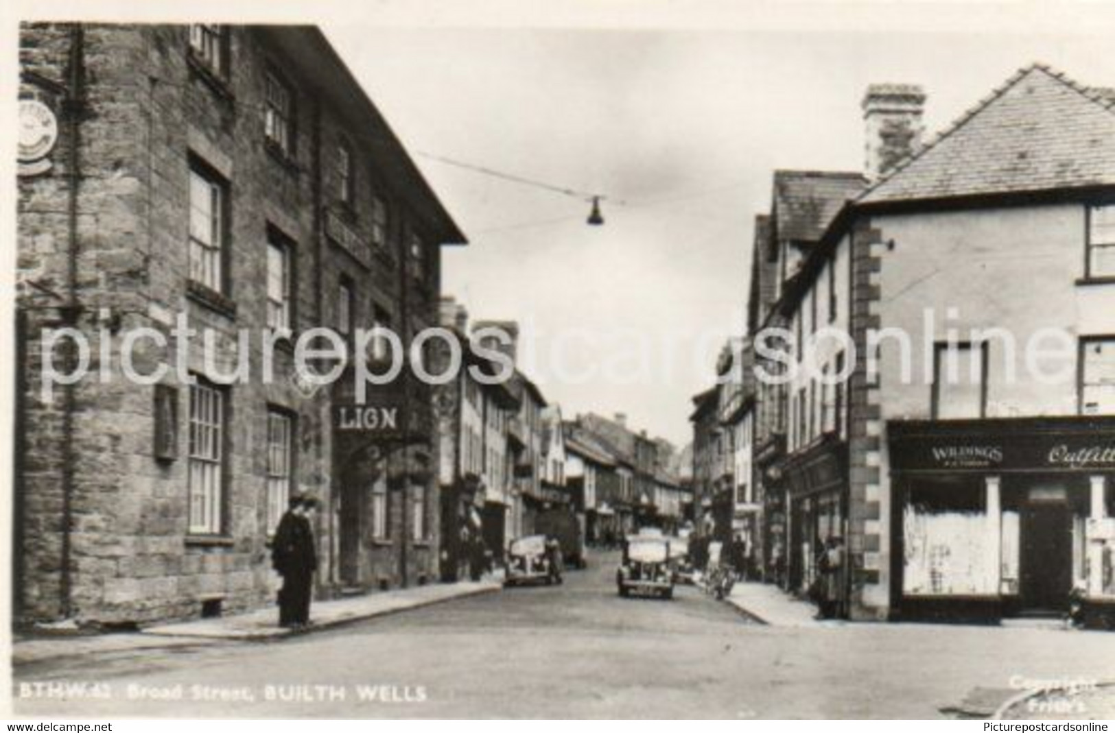 BUILTH WELLS BREAD STREET OLD R/P POSTCARD WALES - Breconshire