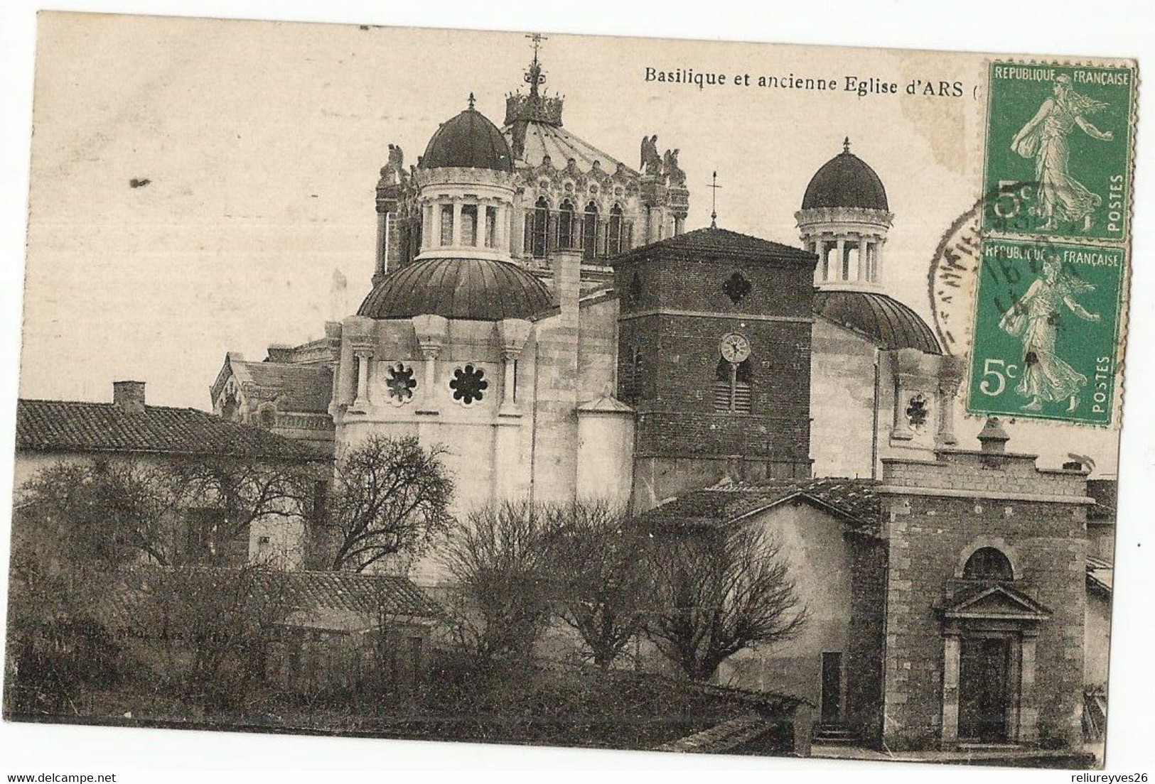 CPA ,D.01, Ars , Basilique Et Ancienne Eglise D' Ars  Ed. B.C. - Ars-sur-Formans