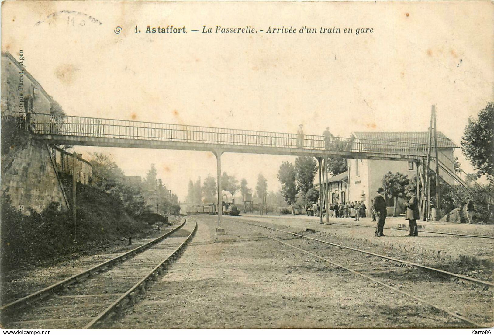 Astaffort * 1906 * La Passerelle , Arrivée D'un Train En Gare * Ligne Chemin De Fer Lot Et Garonne - Astaffort