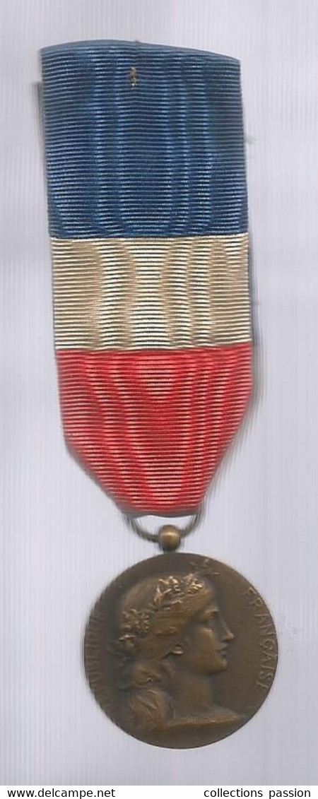 Médaille , Militaria, Ministère De La Guerre , République Française ,  Honneur Travail, 1947 , 2 Scans, Frais Fr 3.35 E - Frankrijk