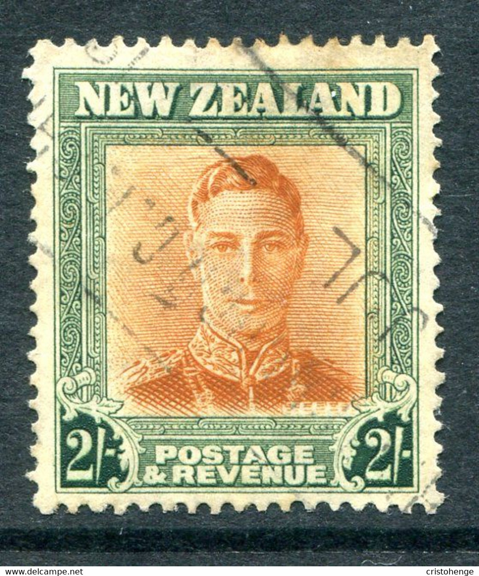 New Zealand 1947-52 King George VI Definitives - 2/- Brown & Green - Wmk. Sideways HM (SG 688) - Gebruikt