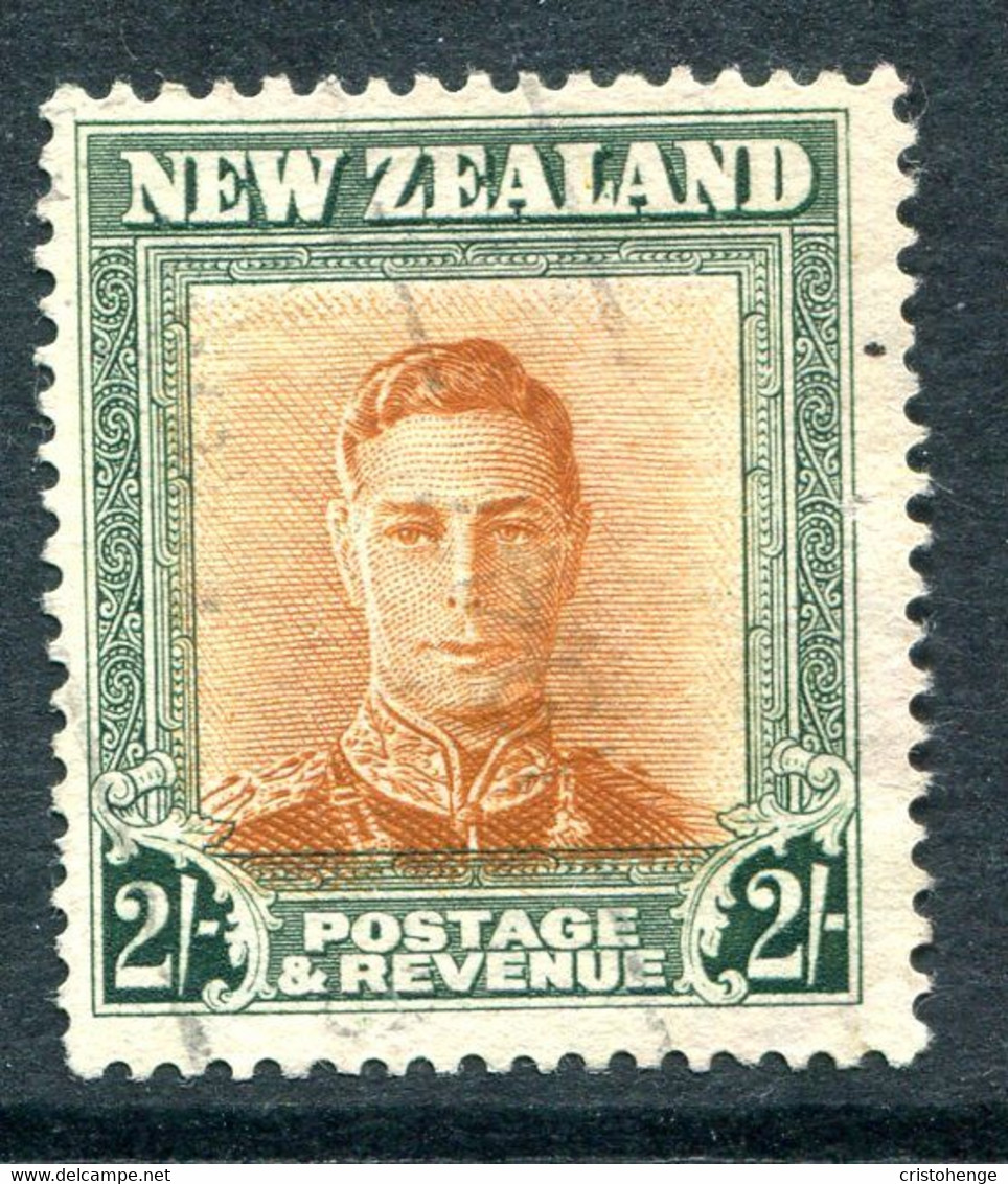 New Zealand 1947-52 King George VI Definitives - 2/- Brown & Green - Wmk. Upright Used (SG 688b) - Usati