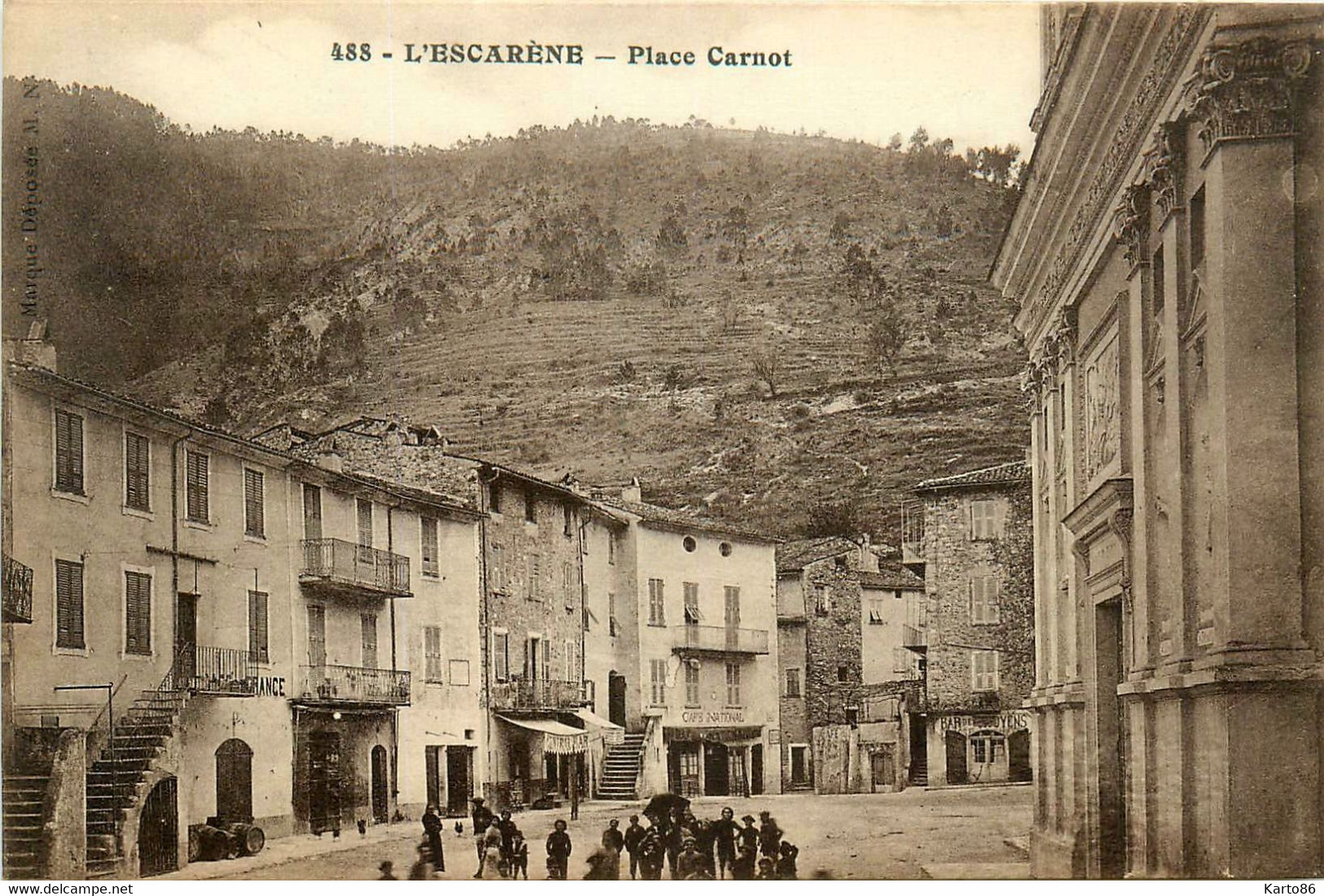 L'escarène * La Place Carnot * Café National * Bar * Café De France - L'Escarène