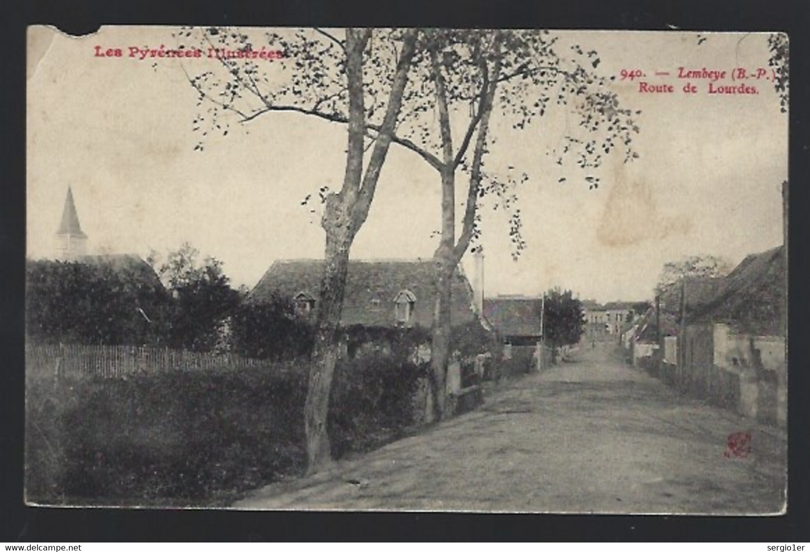 CPA   Pyrénées Atlantiques  64   :  Lembeye  Route De Lourdes - Lembeye