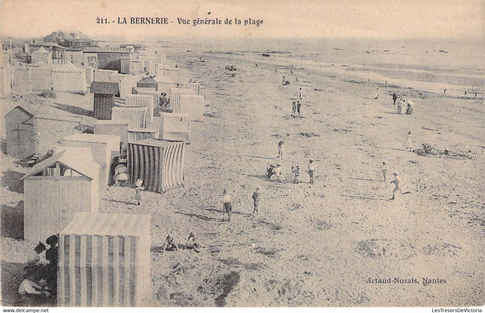 CPA La Bernerie - Vue Générale De La Plage - Animé Cabines De Bains - La Bernerie-en-Retz