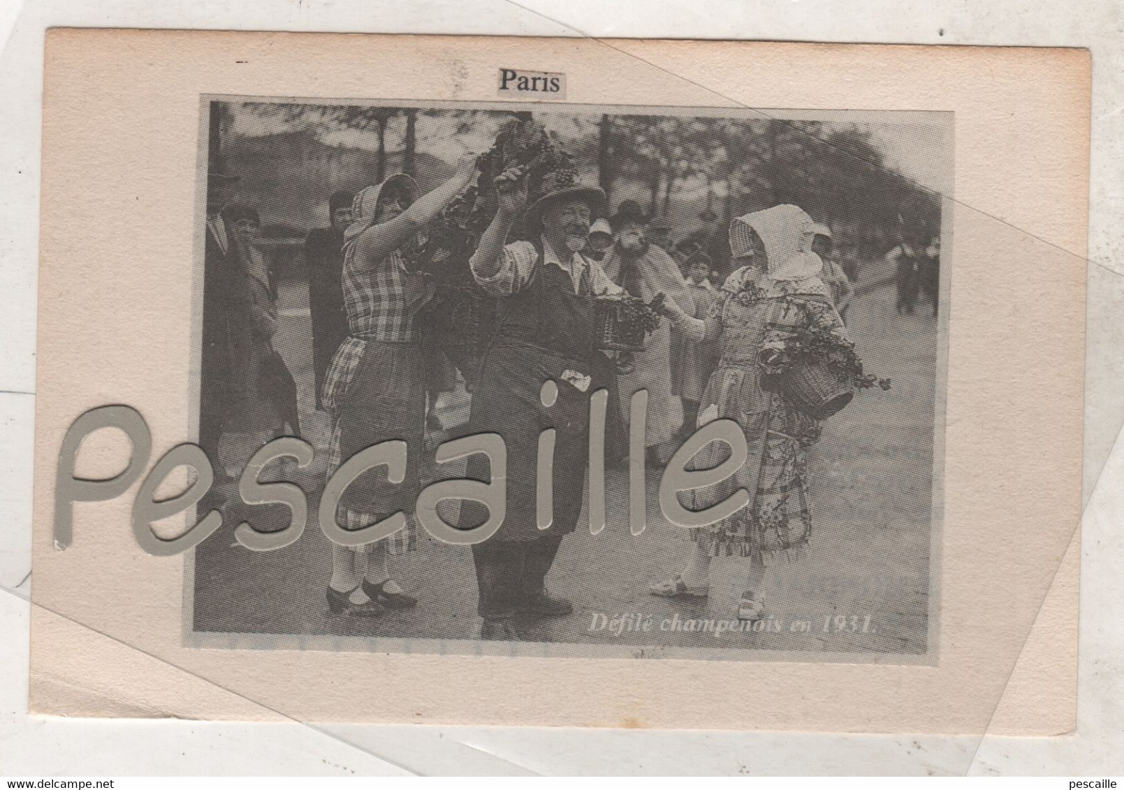 PHOTO COLLEE PARIS DEFILE CHAMPENOIS EN 1931 - FORMAT CPA - Tafeltennis