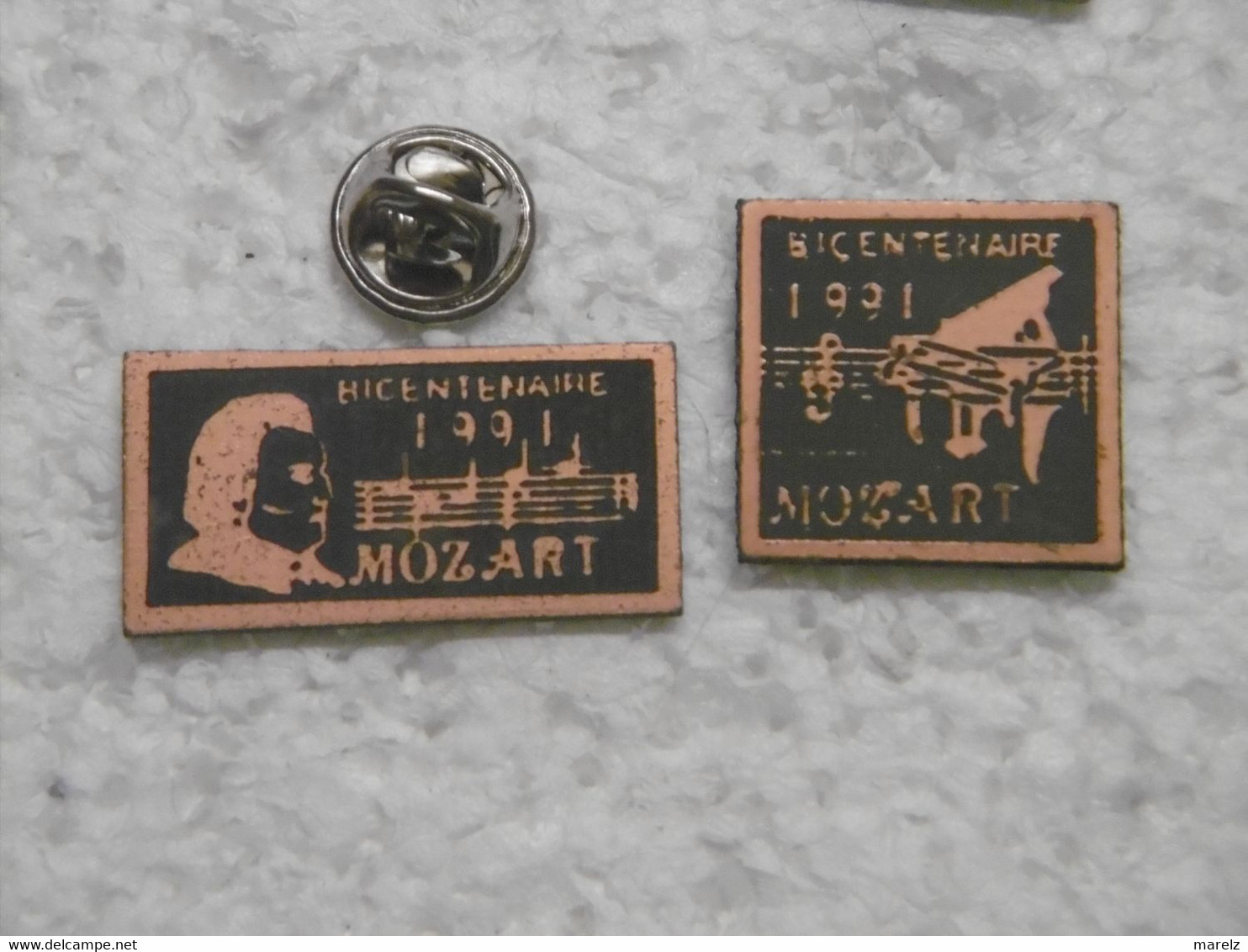 Pin's Musique Musicien - Bicentenaire De MOZART - Lot De 2 Pins - Pin 1991 - Musique