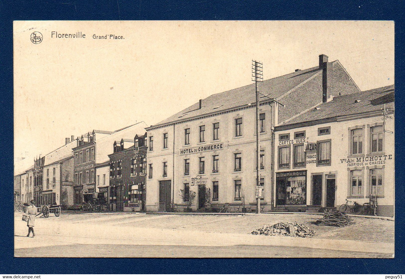 Florenville. Grand'Place. L.Duparque Bazar, Tabacs,cigares, éditeur Cartes Vues. Voir Liste Autres Enseignes. 1934 - Florenville