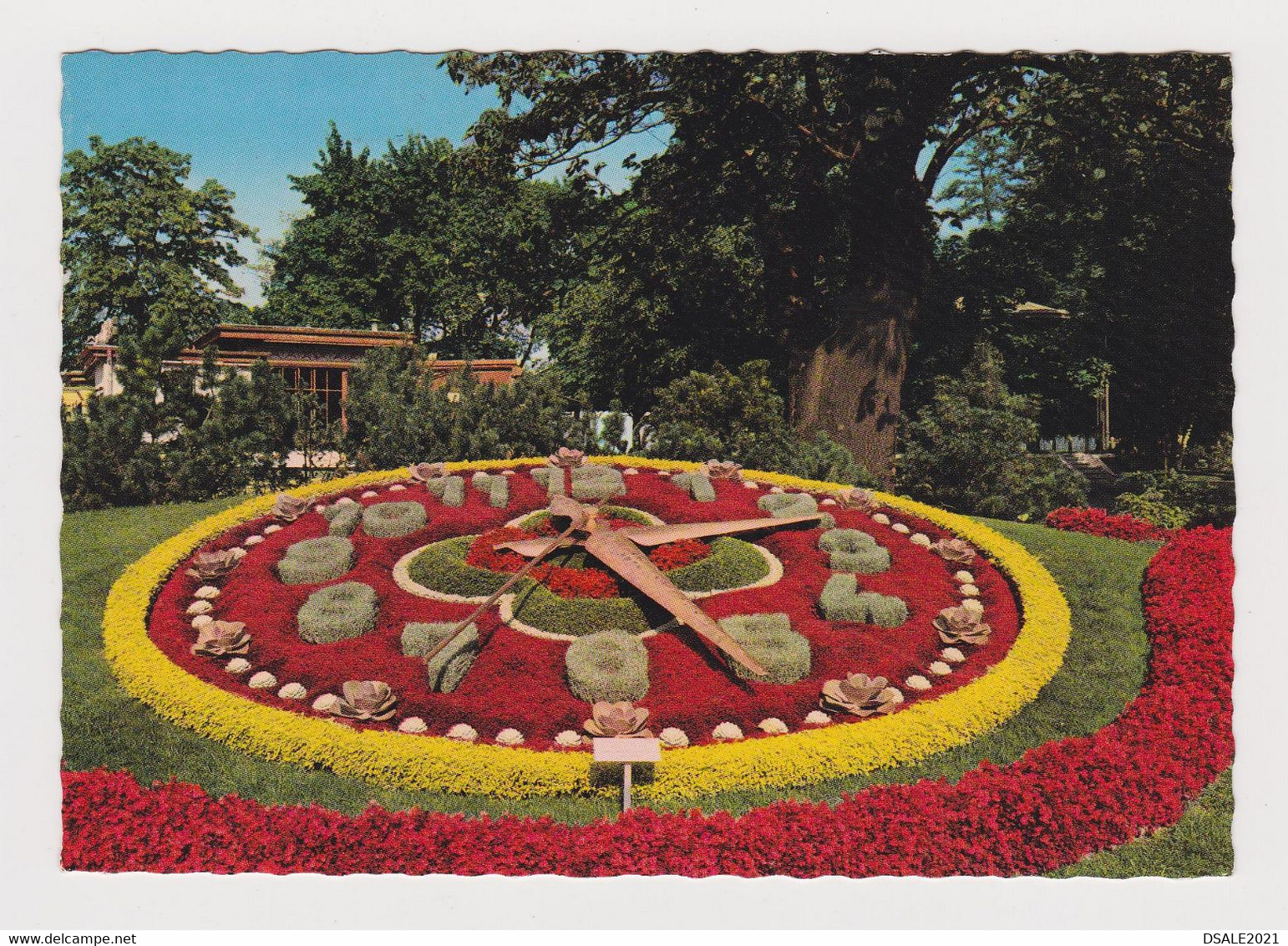 Switzerland GENEVA The Flower Clock View Pc 1971 W/Topic Stamps United Nations Mi-Nr.3 /2x0.20Fr. To Bulgaria (37343) - Briefe U. Dokumente