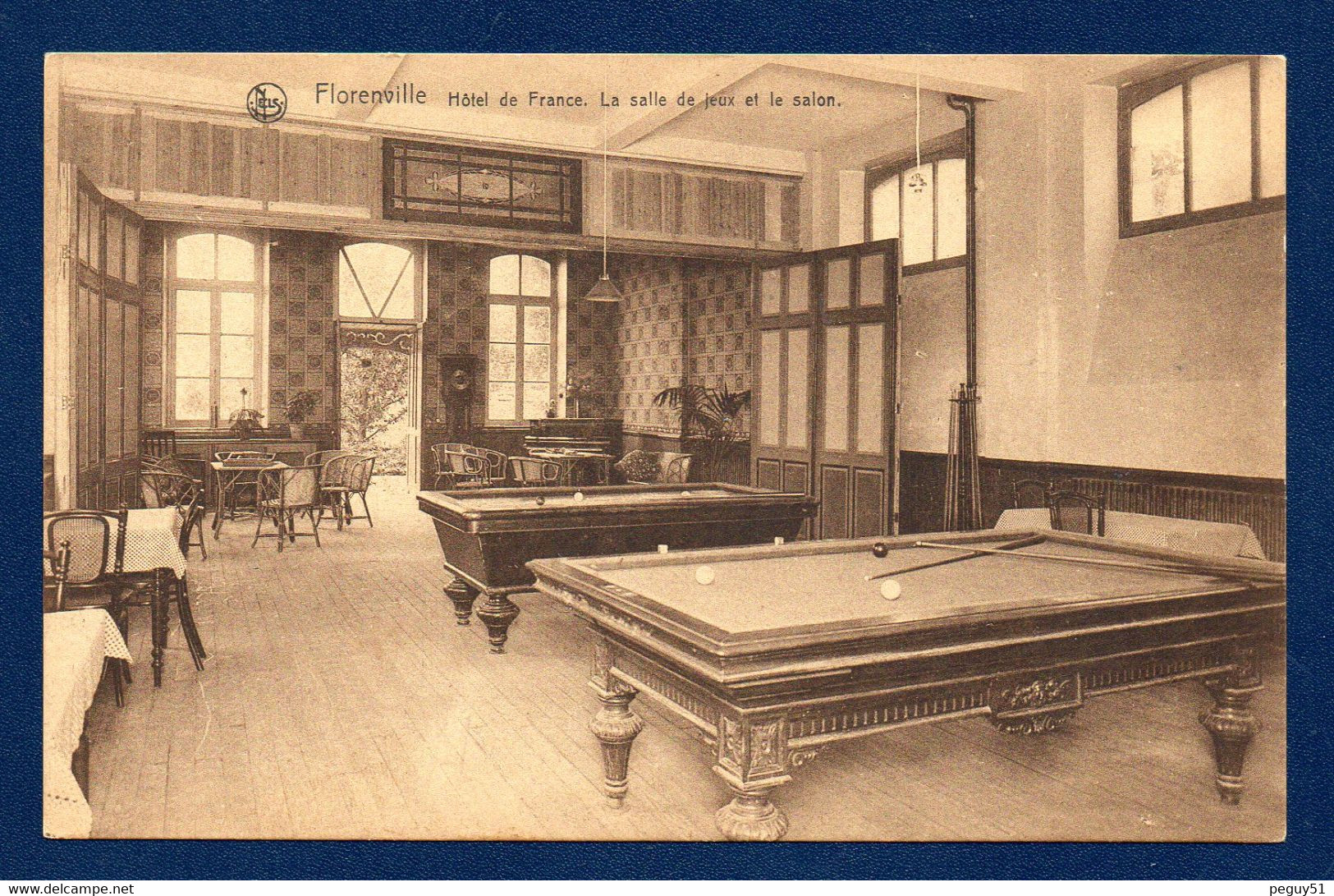 Florenville. Hôtel De France. La Salle De Jeux Et Le Salon. Billards Français Sans Trous - Florenville