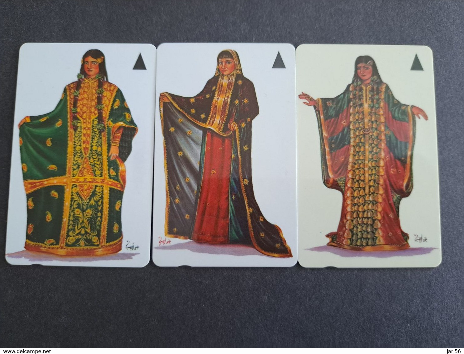 BAHRAIN   GPT CARD 25/50/100 UNITS/ BAHRAIN WOMANS COSTUMES     / BHN62 / BHN 63 ,/ BHN 64 / USED    **10216** - Bahrein