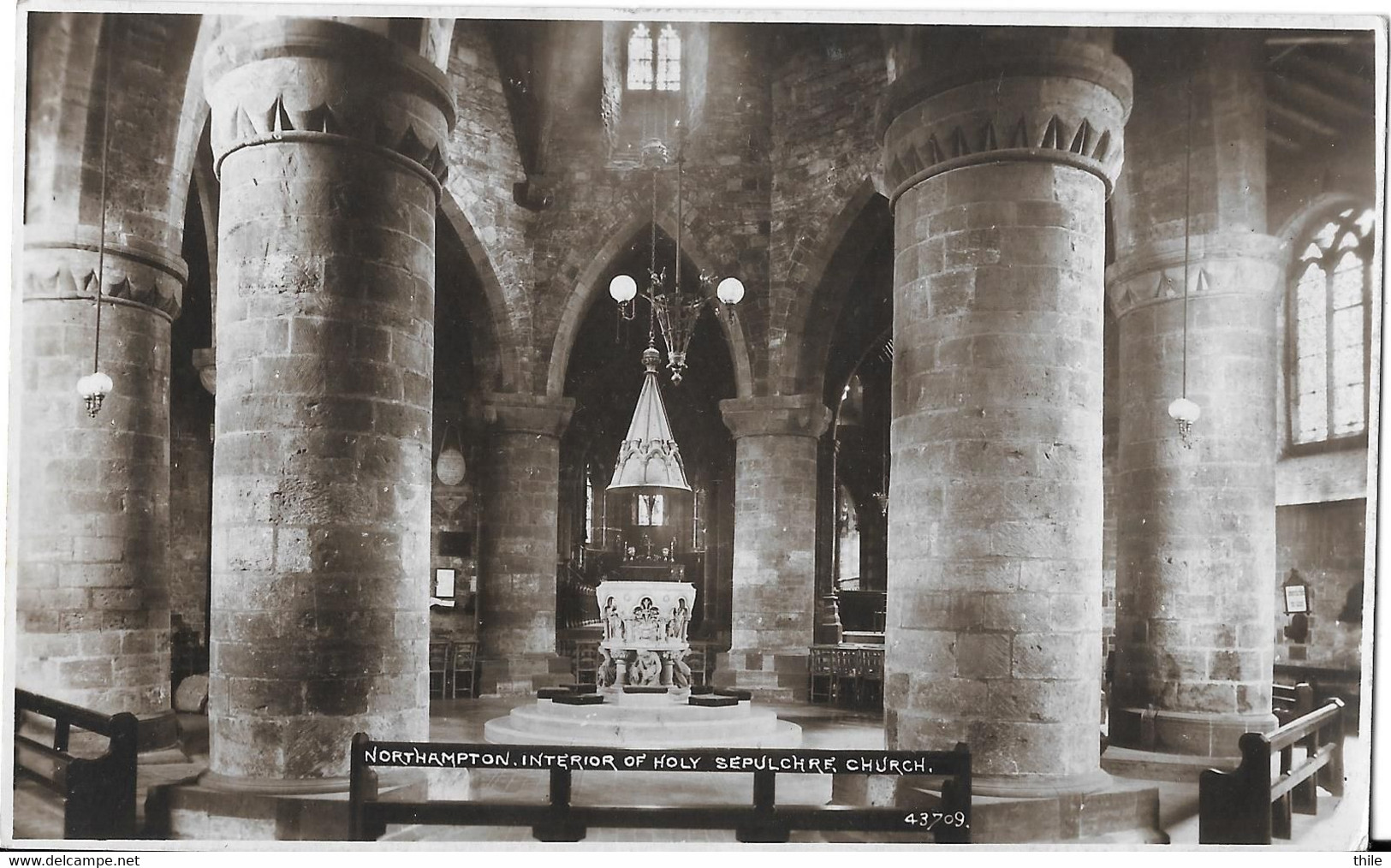 NORTHAMPTON - Interior Of Holy Sepulchre Church - Northamptonshire