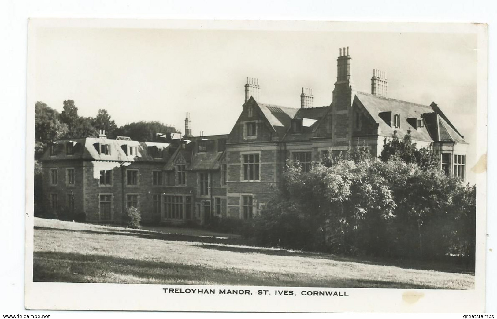 Cornwall     Postcard  Rp Treloyhan Manor St Ives Unused - St.Ives