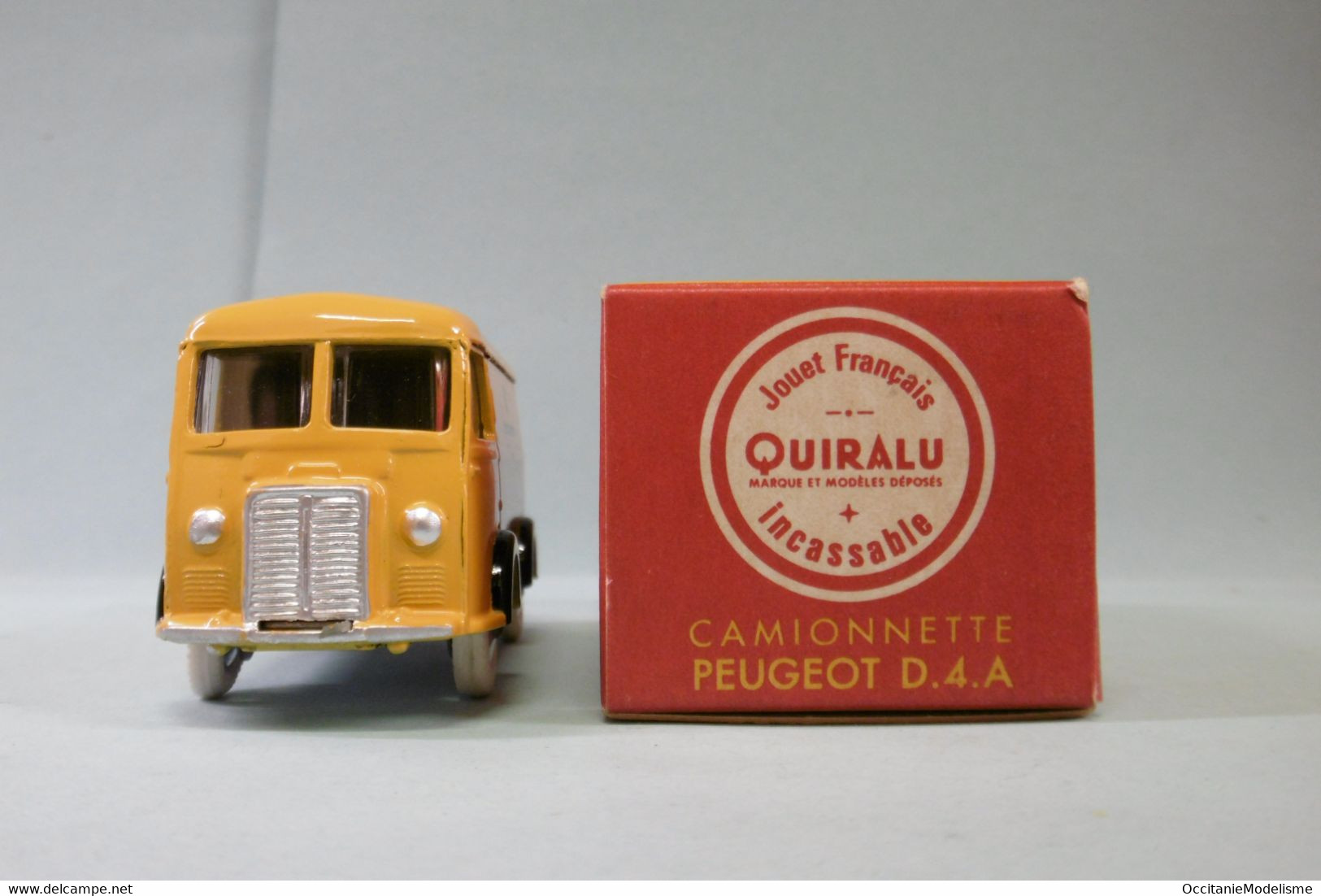 Quiralu - Camionnette PEUGEOT D4A 1400Kg Deutsch Bundespost BO 1/43 - Quiralu