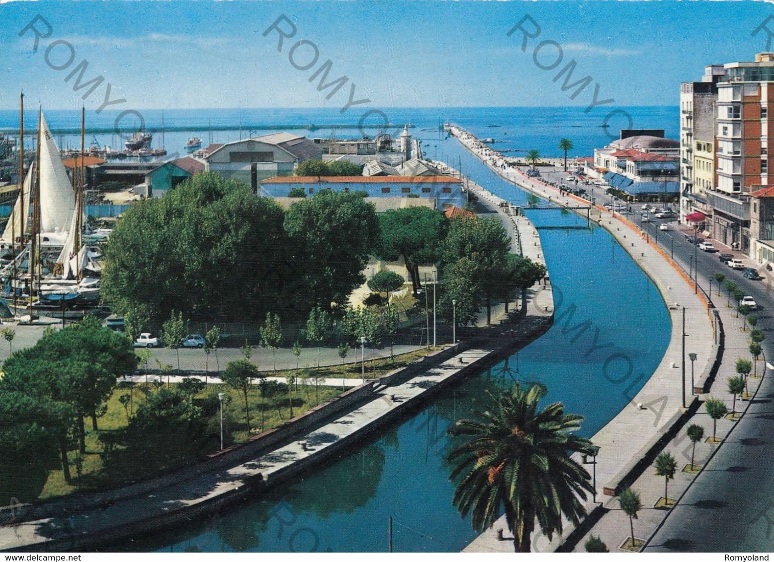 CARTOLINA  VIAREGGIO,TOSCANA,MOLO E DARSENA,MARE,SOLE,LUNGOMARE,VACANZA,SPIAGGIA,ESTATE,VIAGGIATA 1966 - Viareggio