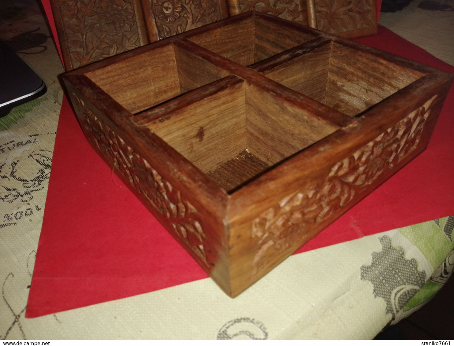 JOLIE BOITE DE RANGEMENT OU A BIJOUX EN BOIS EXOTIQUE  INDE ? ORIGINE A IDENTIFIER - Cajas/Cofres